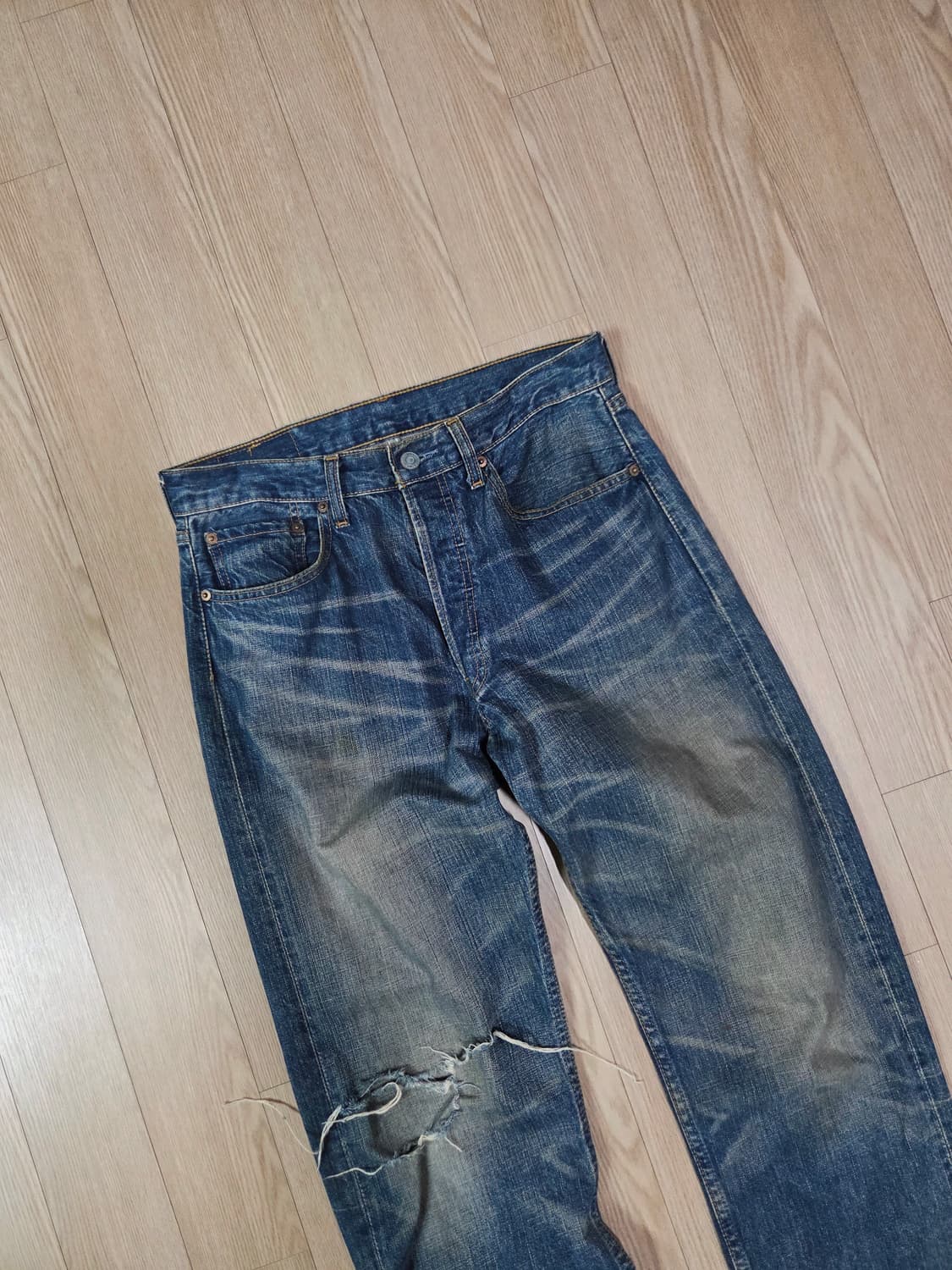 리바이스 90s 501 워싱 데님 팬츠 상품이미지3