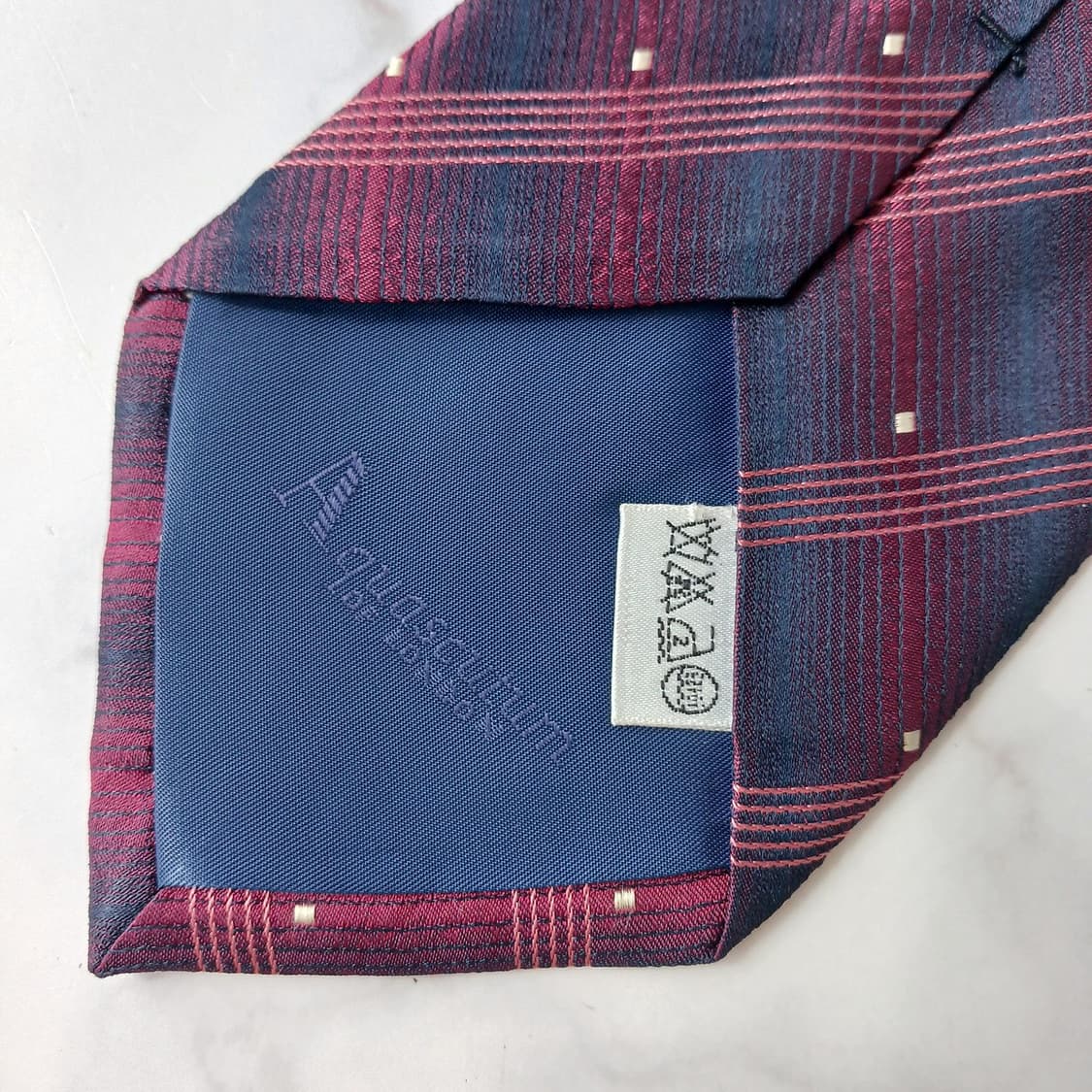 아쿠아스큐텀 실크 와인 스트라이프 넥타이 9.5cm A등급 E962
 상품이미지7