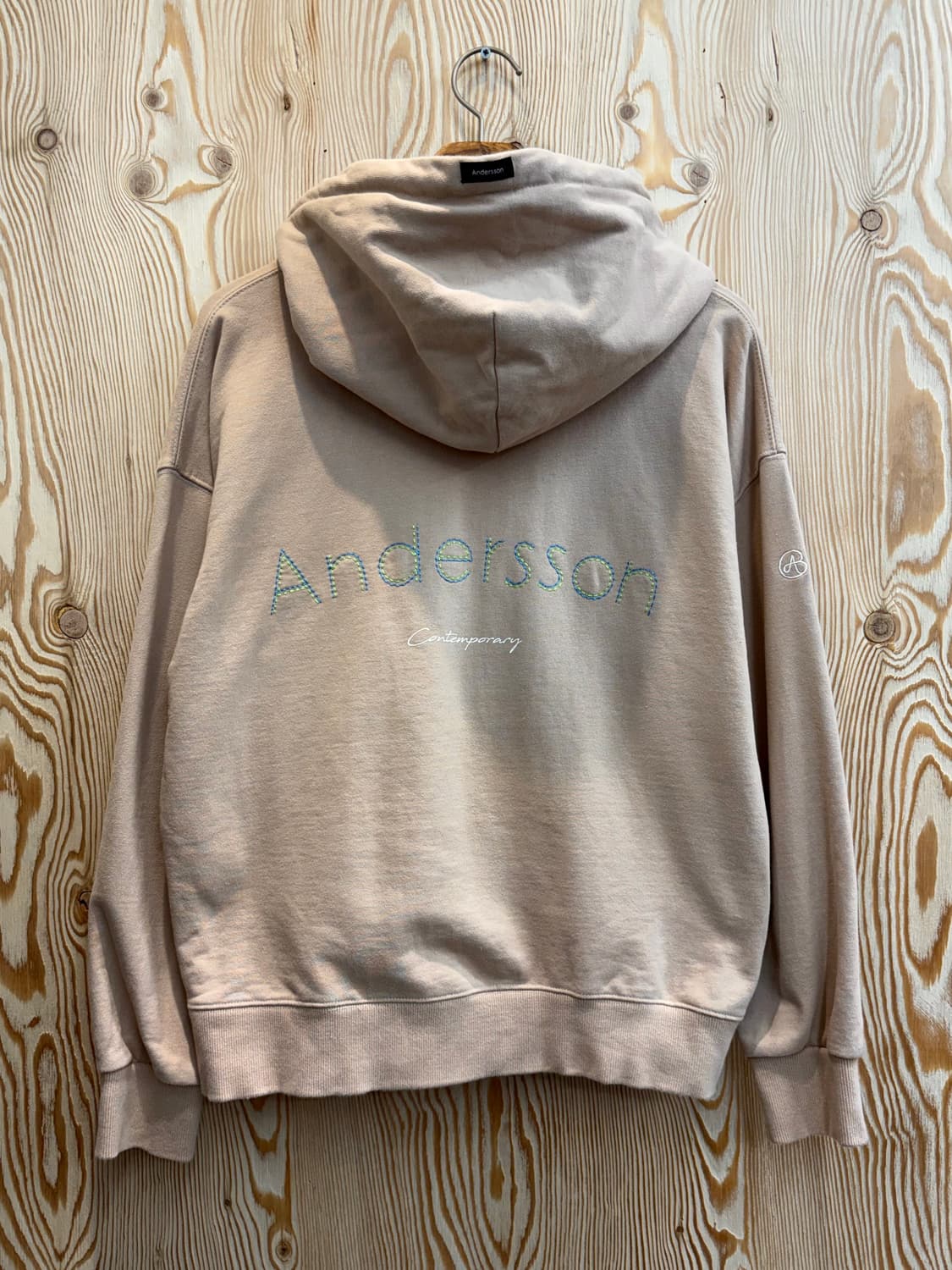 앤더슨 벨 자수 후드티 상품이미지2