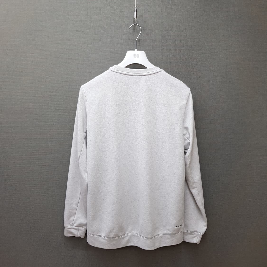 Nike 트랙클럽 드라이핏 스웻셔츠  L사이즈 상품이미지2