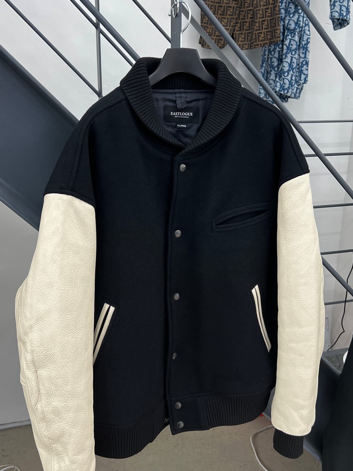 이스트로그 24FW 블랙 멜턴 스타디움 자켓 상품이미지3