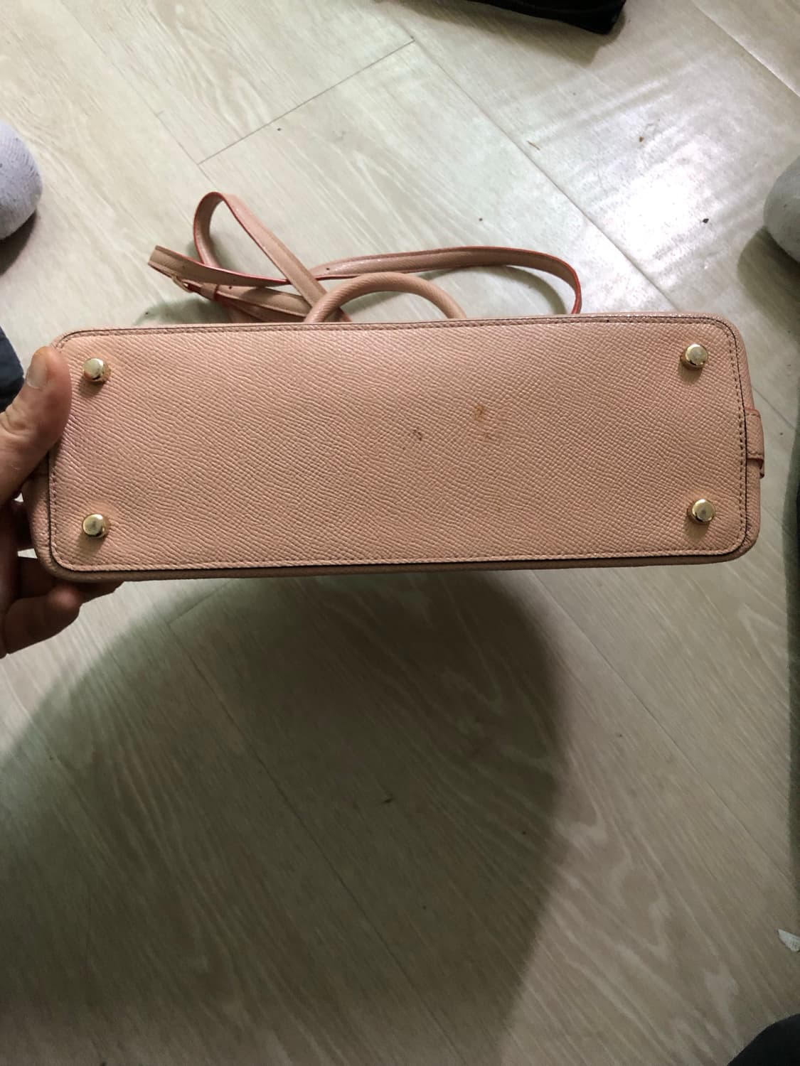 코치 숄더백 핑크색상 상품이미지3