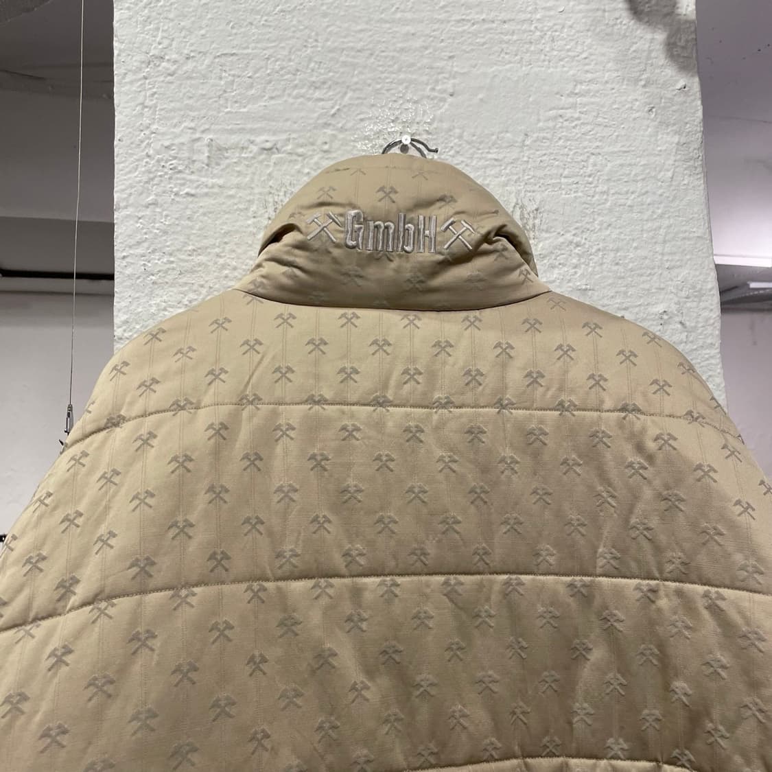 게엠베하(GmbH) 로고 패딩 자켓 상품이미지4