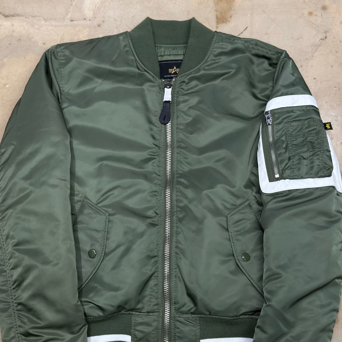 S 알파인더스트리 X 무신사 카키 ma-1 항공 자켓 상품이미지1