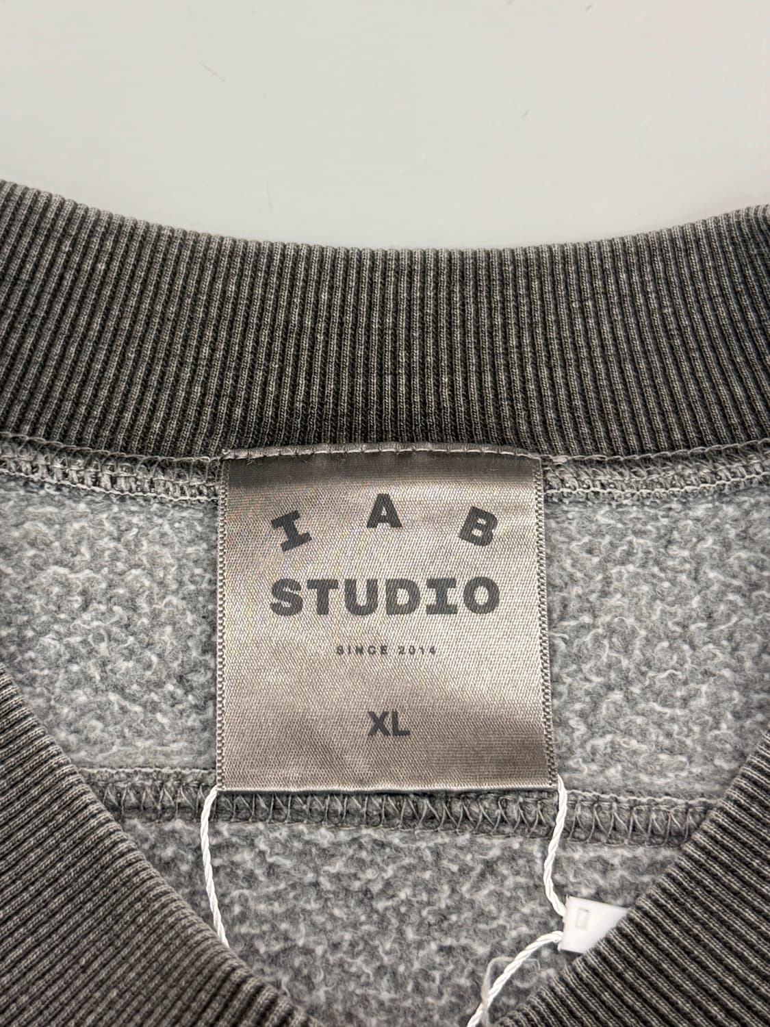 아이앱스튜디오 오버사이즈 피그먼트 크루 스웻 맨투맨 상품이미지7