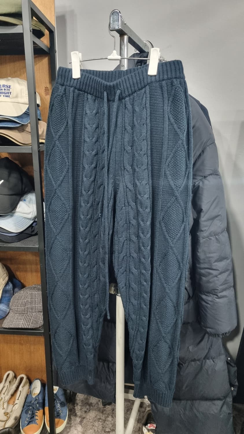 AJOBYAJO 아조바이아조 30(m) 모혼방 케이블 니트 조거팬츠 상품이미지1