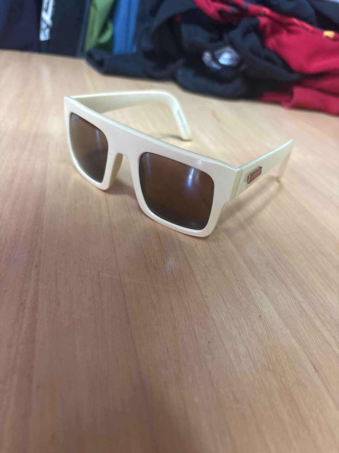 supreme 슈프림 선글라스 og 상품이미지1