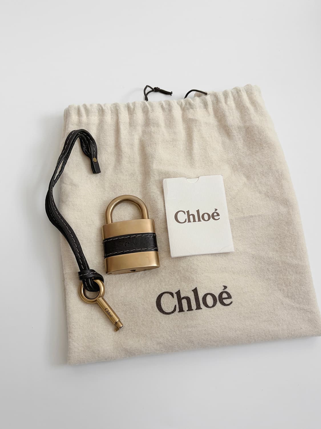 끌로에 패딩턴백 판매합니다. 상품이미지9