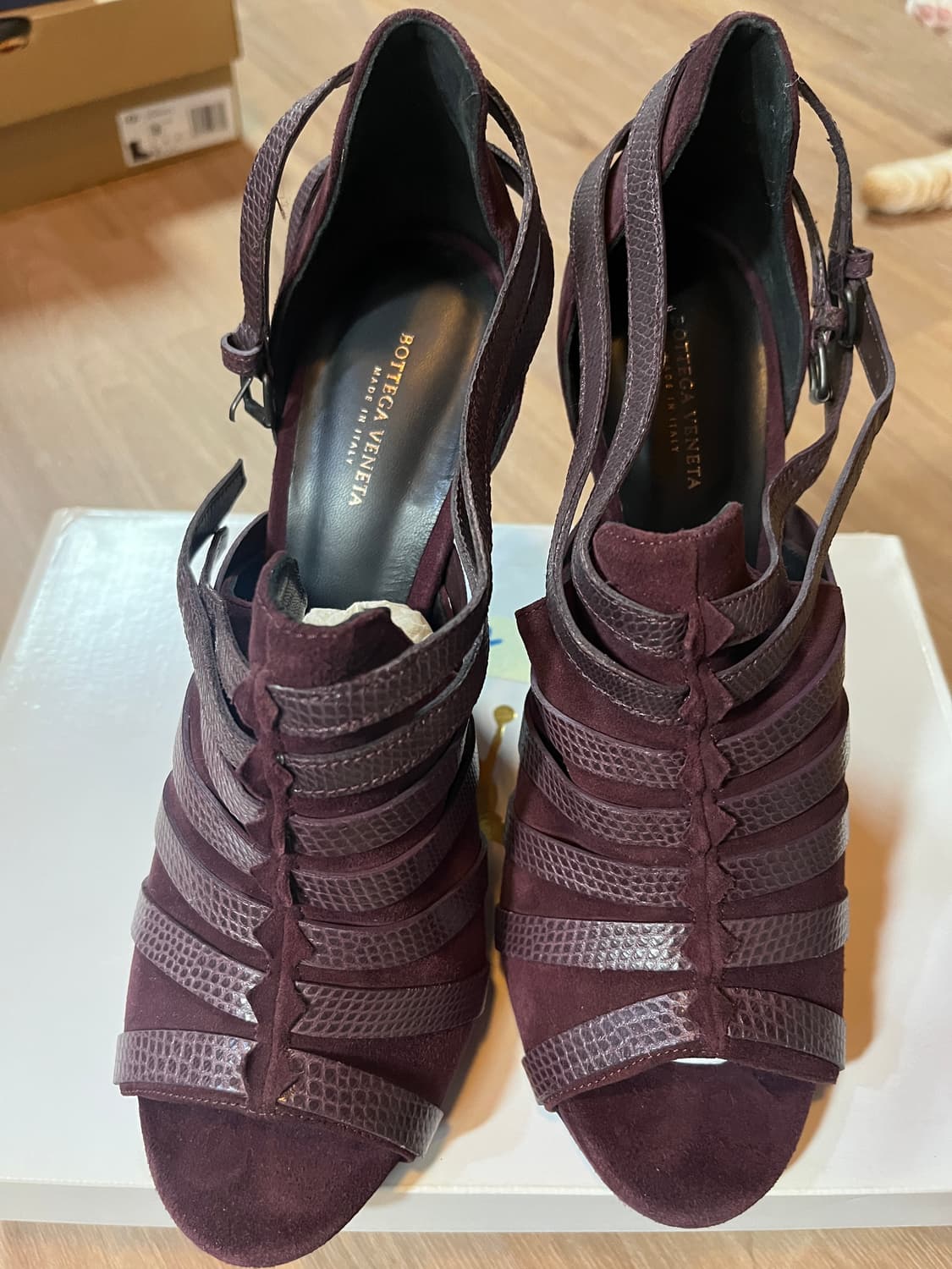 보테가 베네타 버건디 스웨이드 샌들힐 39사이즈 상품이미지1