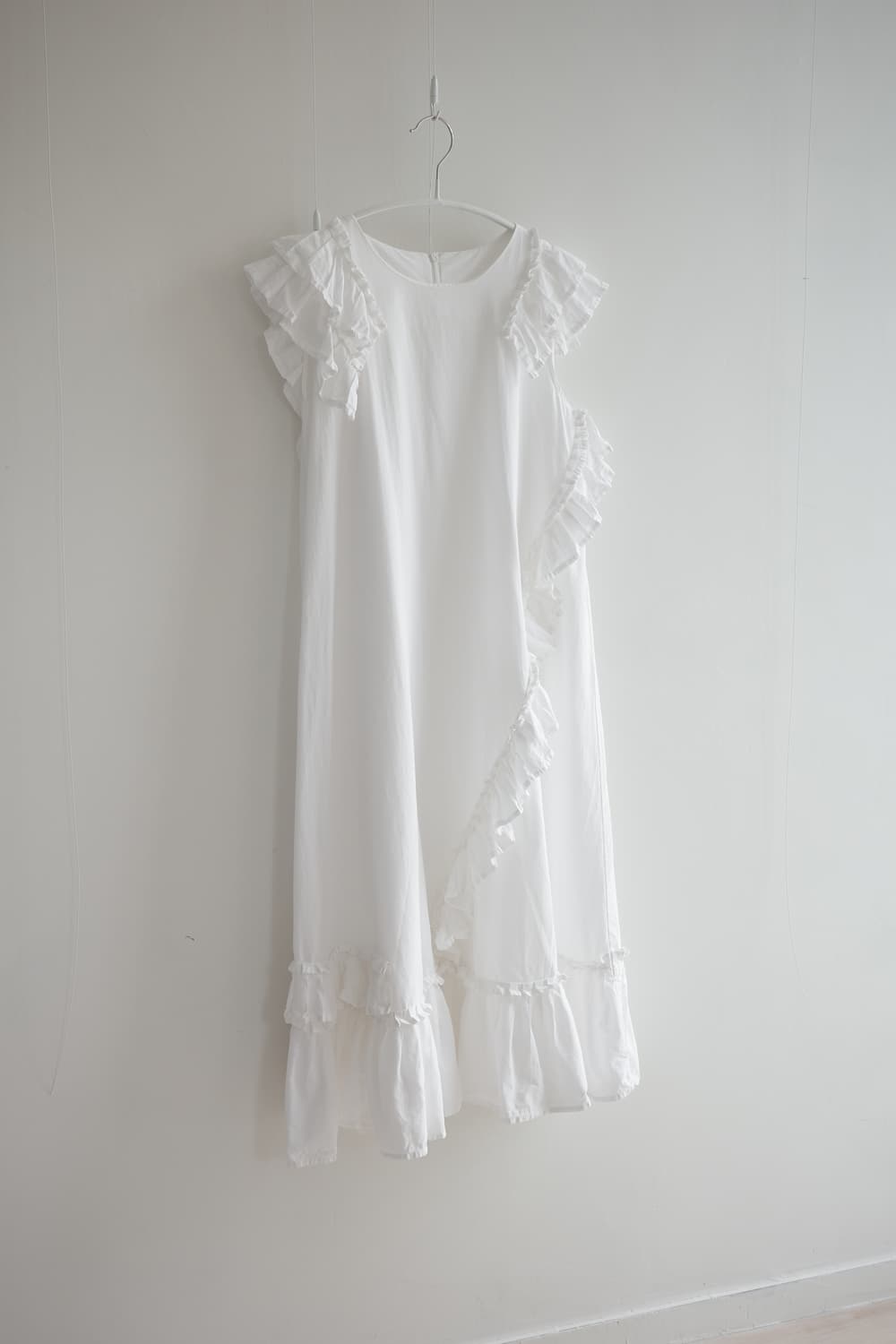 Pure white ruffle blouse 상품이미지10
