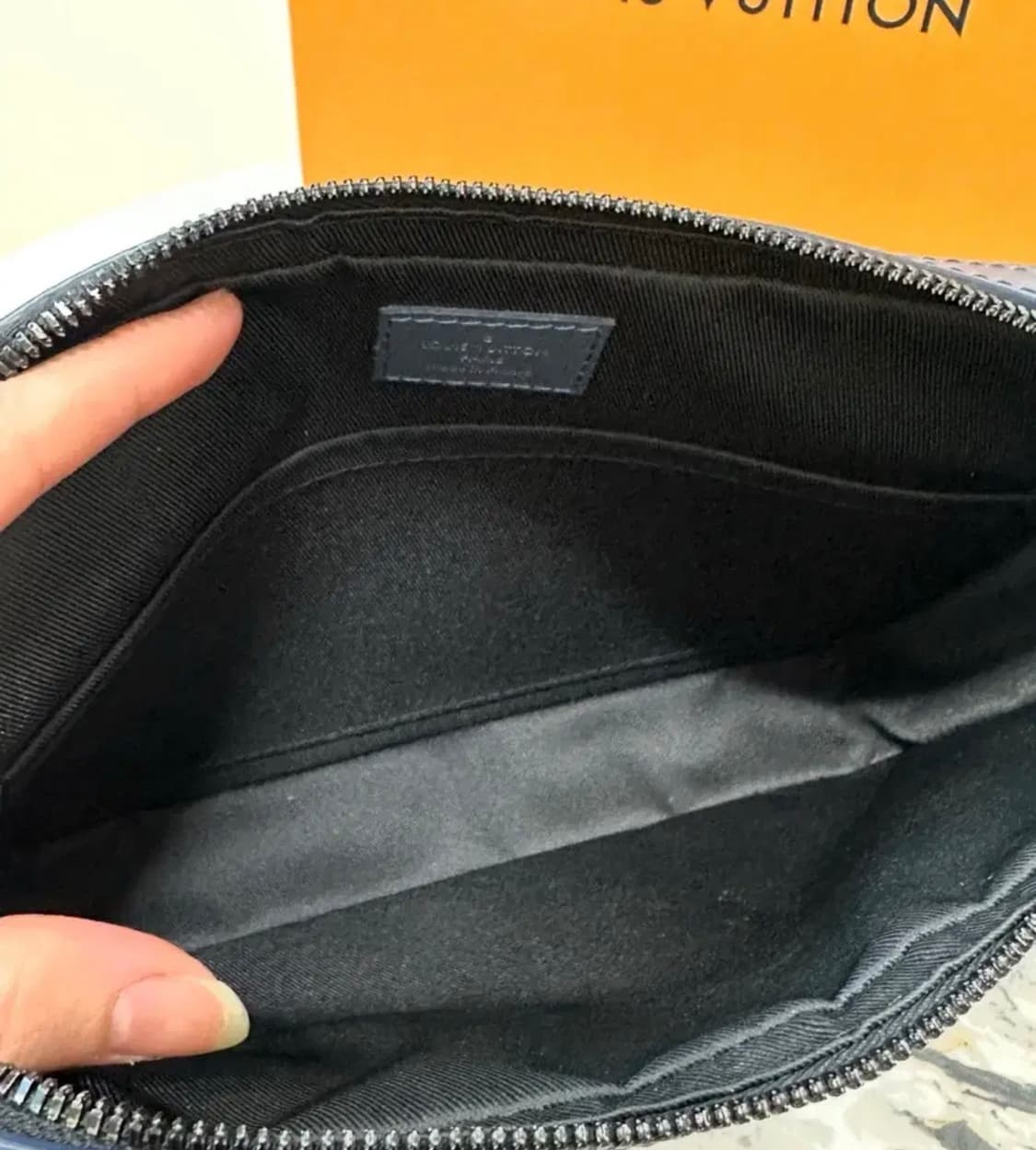 [NFC/신형] 루이비통 쉐도우 듀오 메신저백 상품이미지6