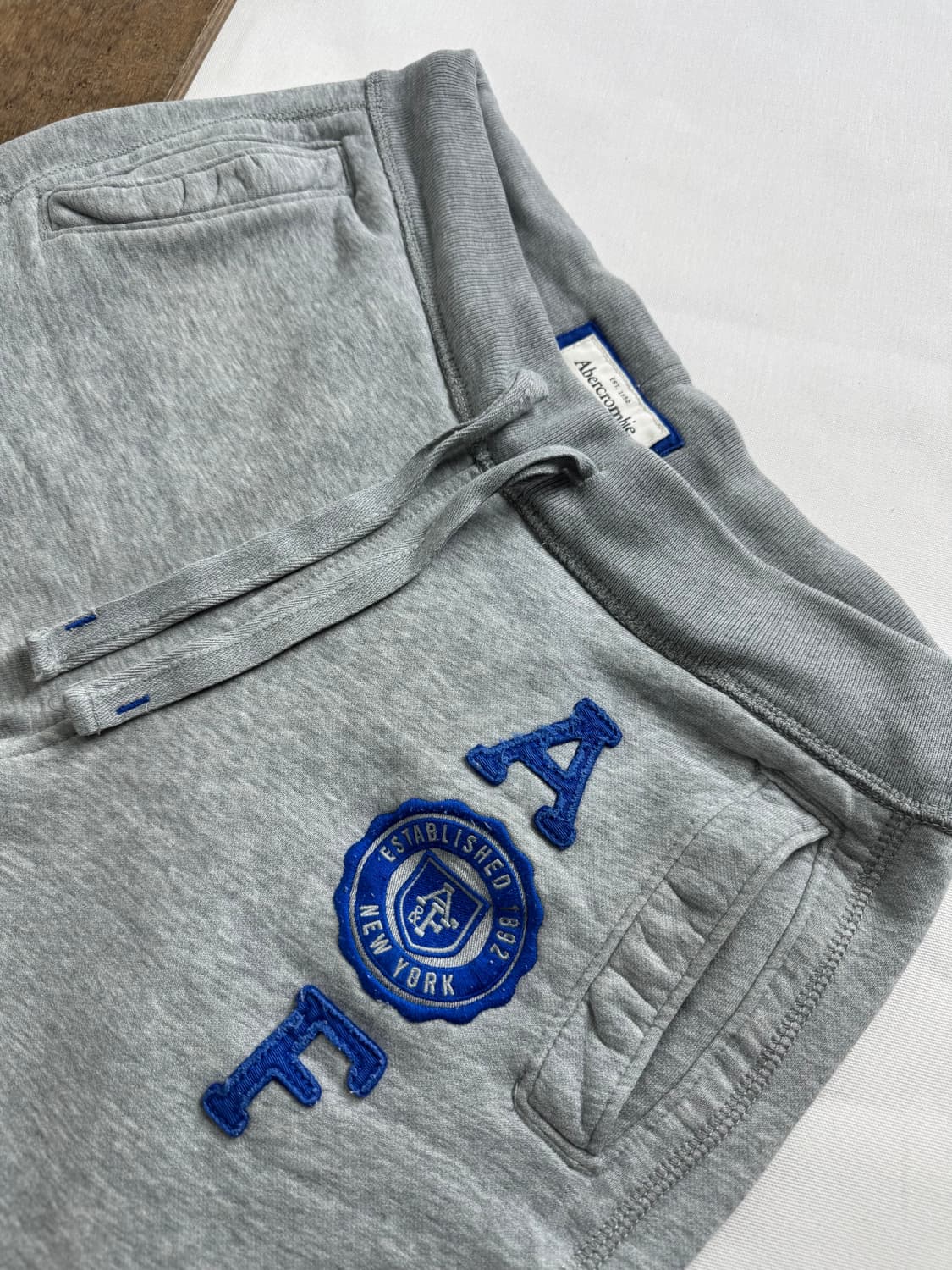 abercrombie 아베크롬비 빈티지 자수 스웻 반바지 상품이미지3