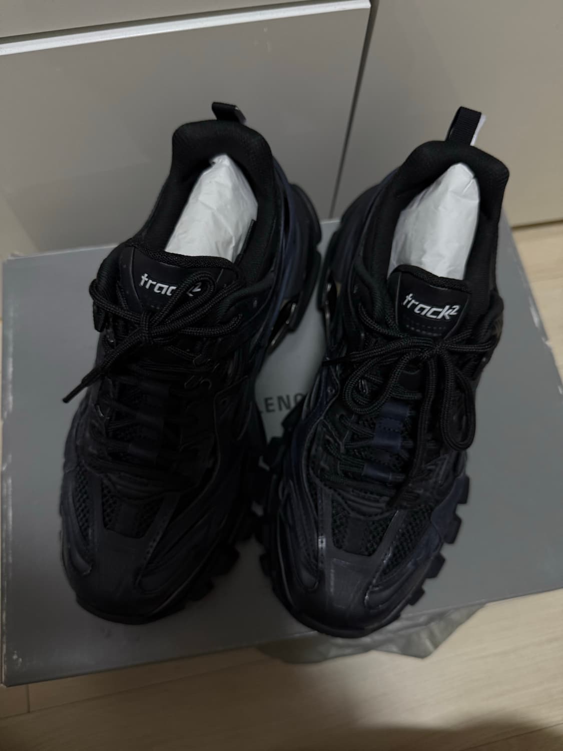 발렌시아가 트랙2 블랙 스니커즈 38 상품이미지2