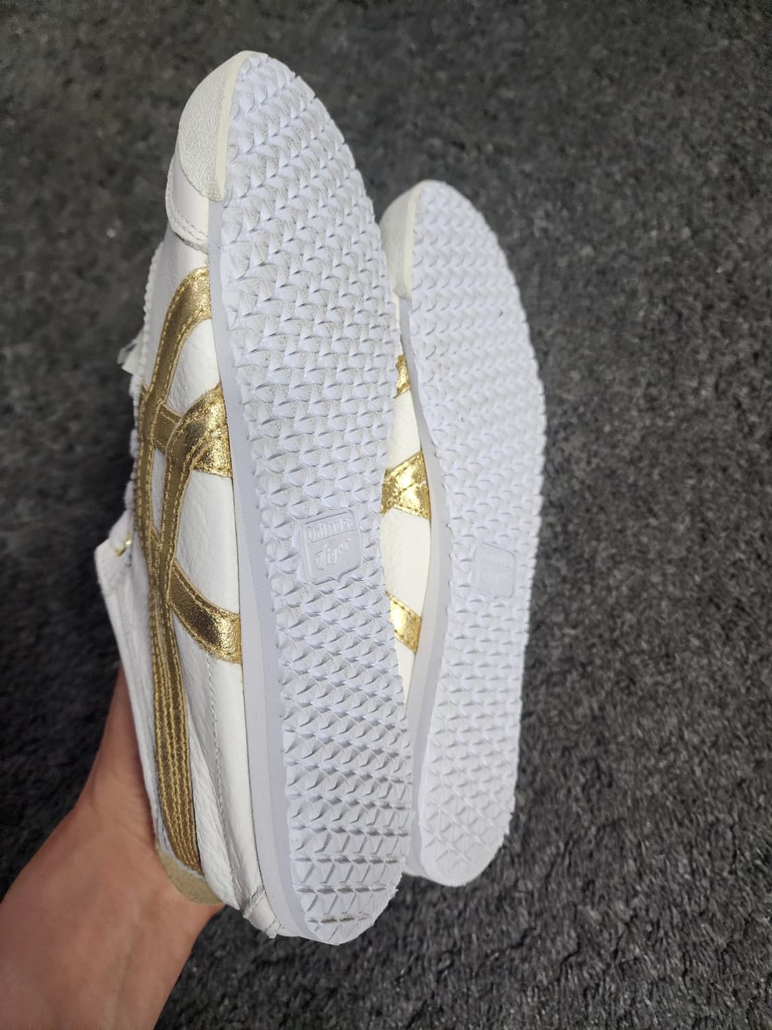 여성 오니츠카타이거 멕시코66 흰금 235사이즈  상품이미지7