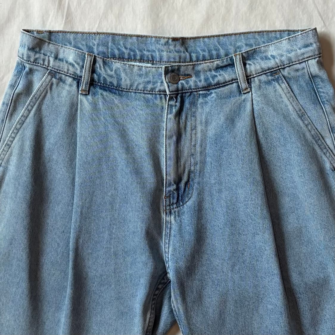 [34] OUTSTANDING 원턱 데님 쇼츠 상품이미지2