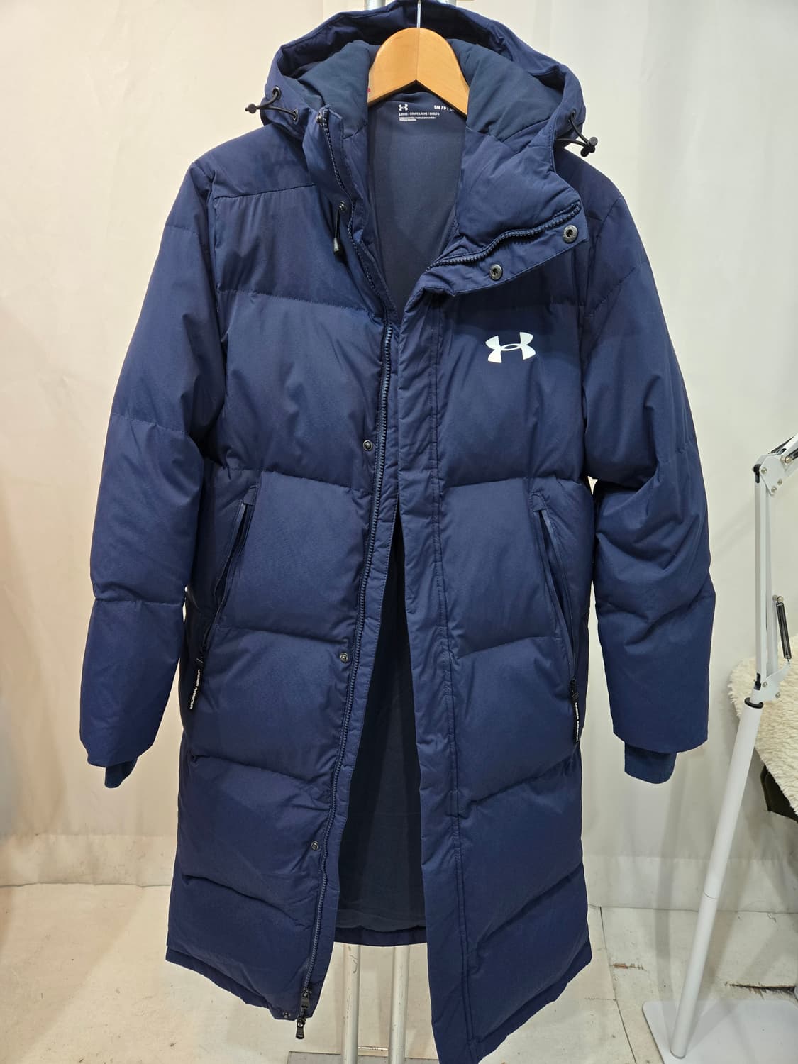 언더아머 다운 벤치 롱패딩 공용 s-m 상품이미지1