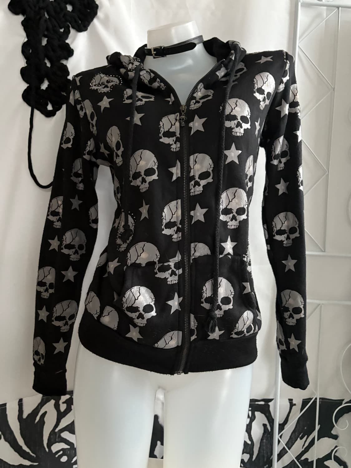 • Black Skull Hooded Zip-Up 상품이미지3