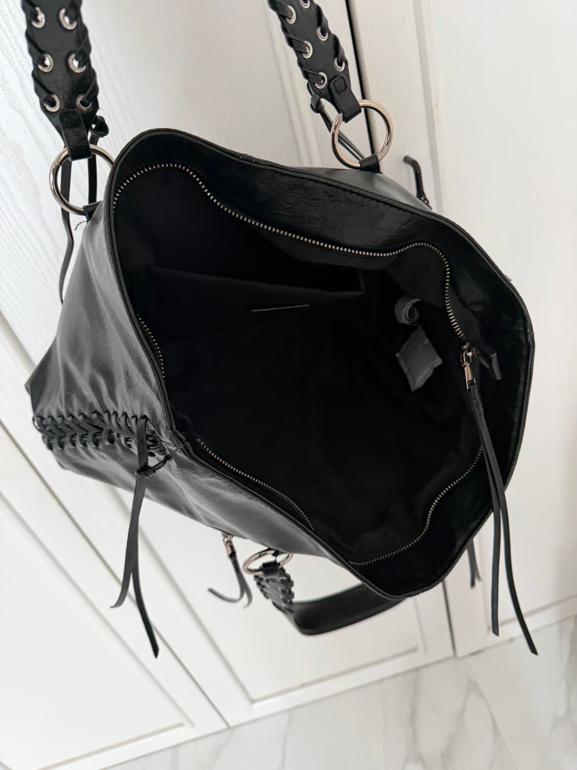 자라 지퍼 아일렛 숄더백 상품이미지2