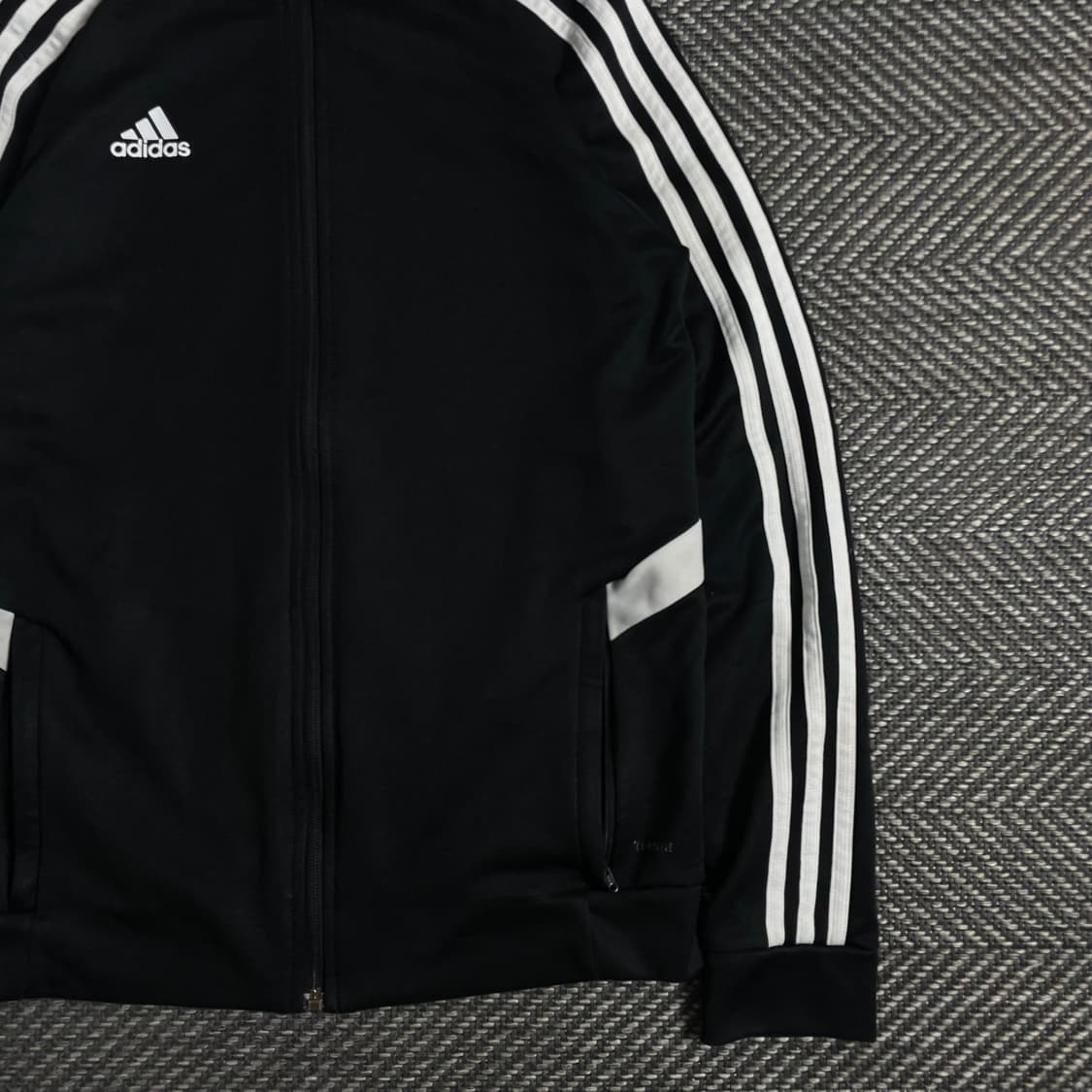 아디다스 에센셜 트랙탑 블랙 져지y 3534 상품이미지4