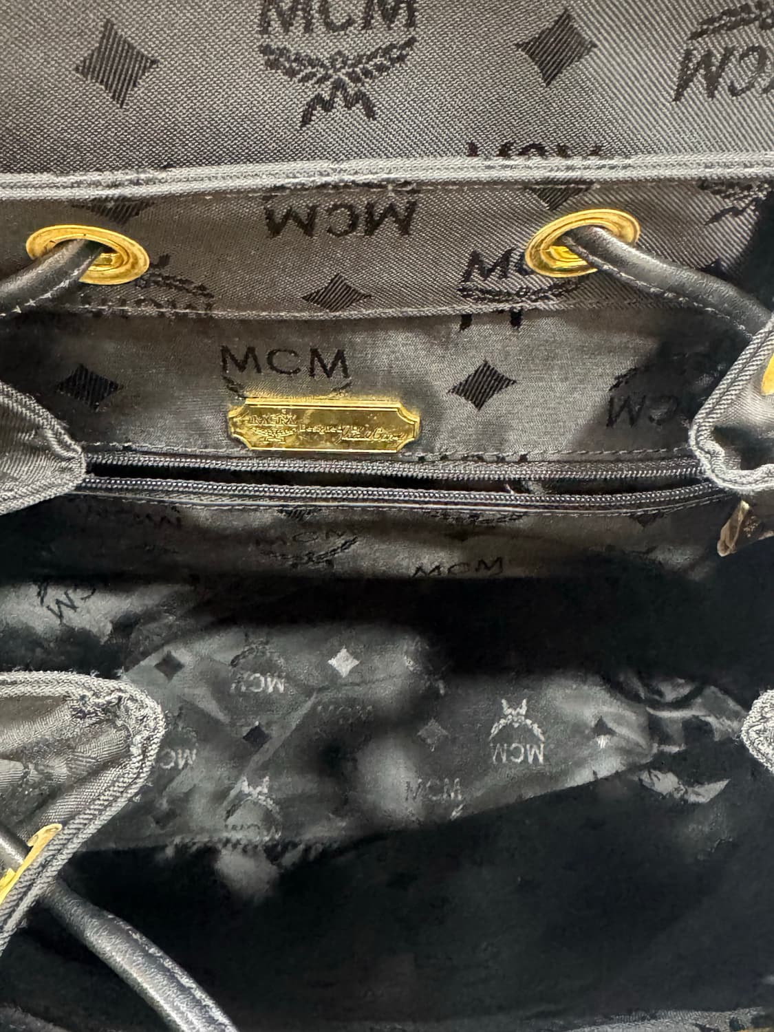 MCM 블랙 로고 백팩 상품이미지5