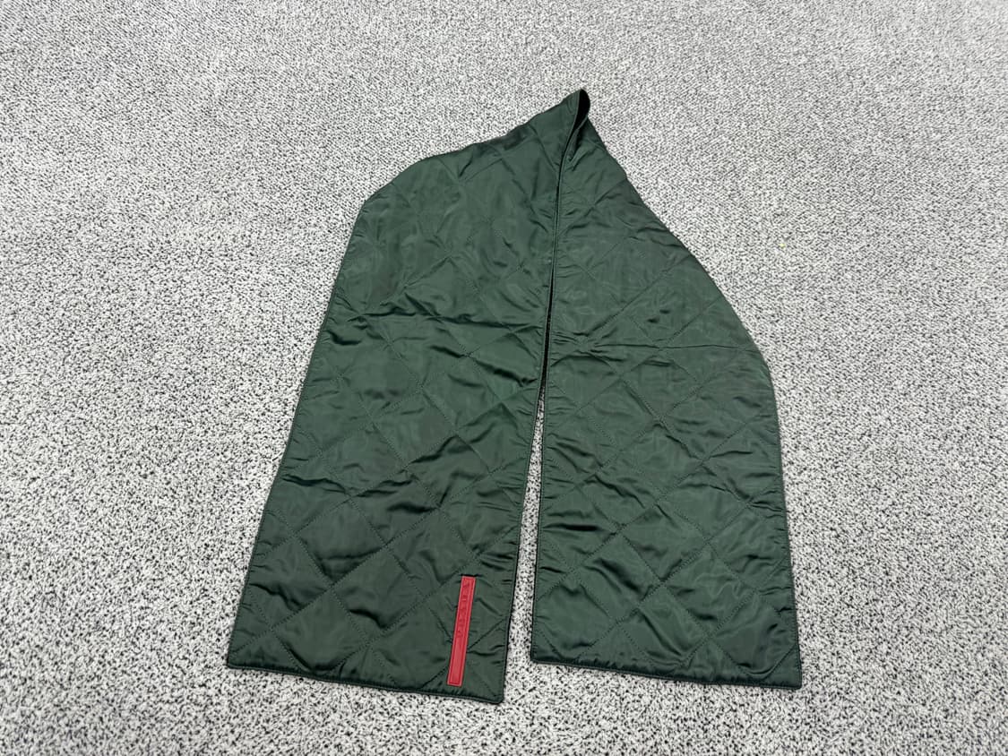 프라다 퀼팅 머플러 상품이미지2