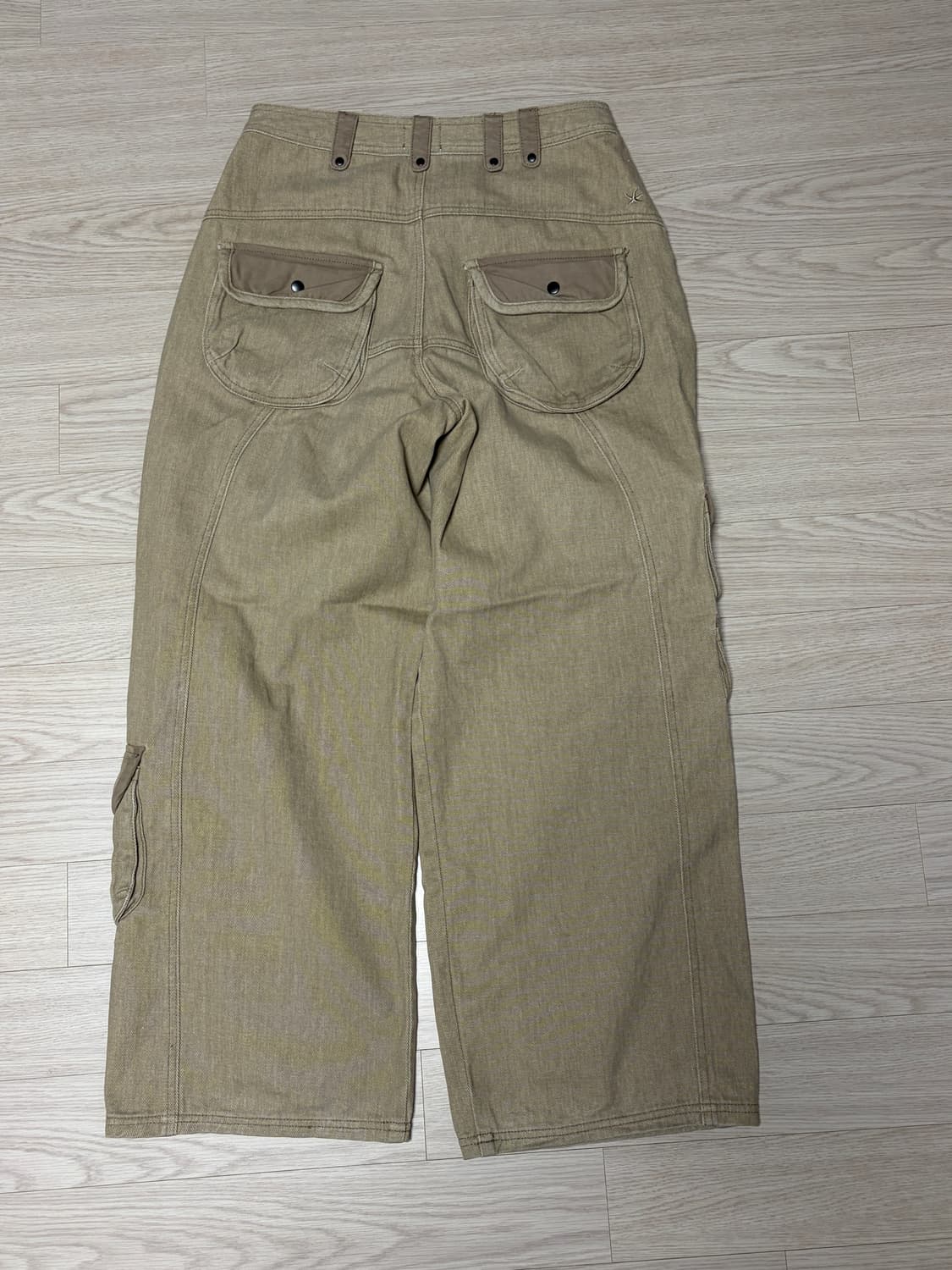 더콜디스트모먼츠 multi cargo pants (beige)  상품이미지3