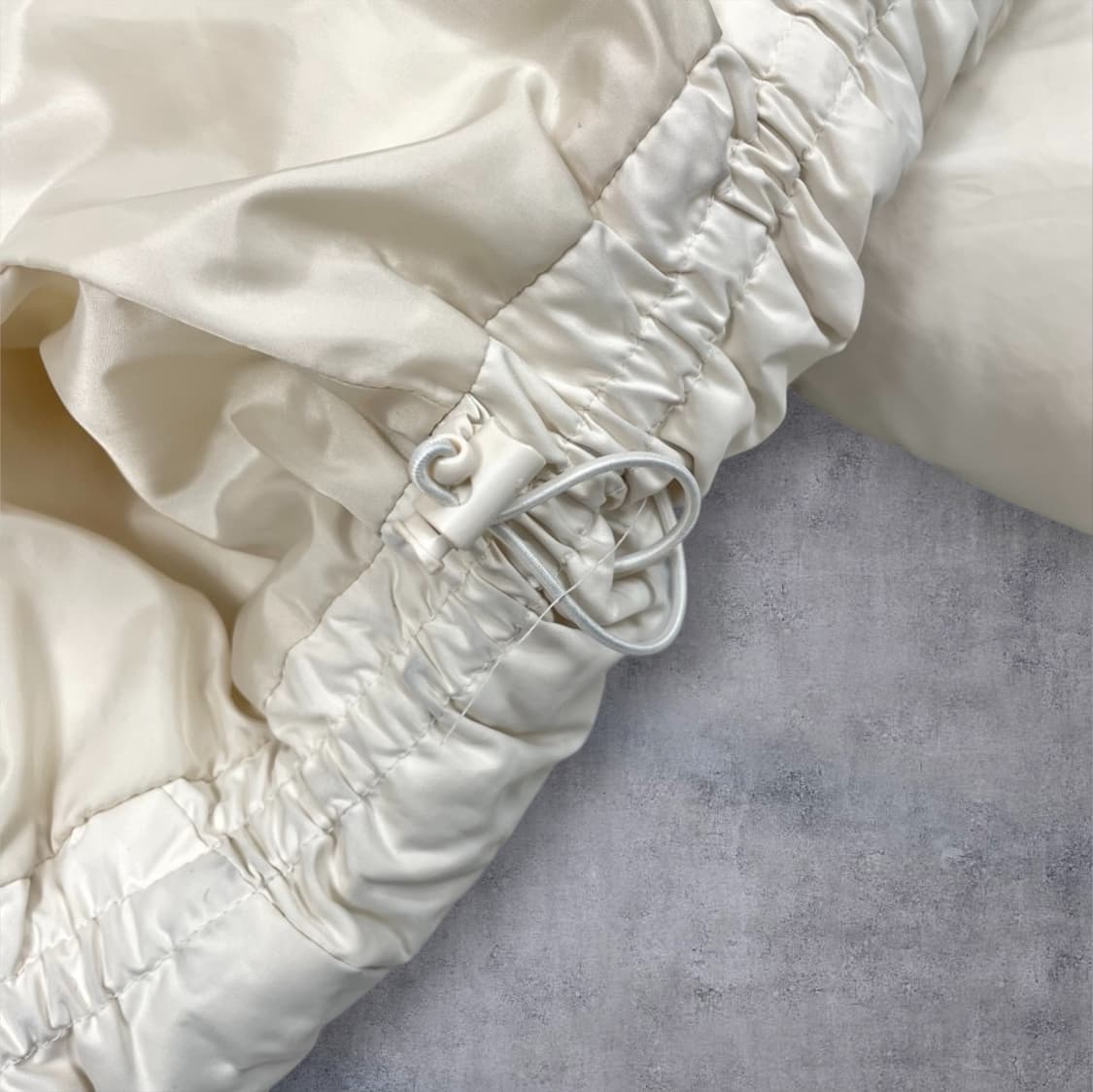 게스 Guess 아이보리 페더 라이트 푸퍼 숏패딩 XS 상품이미지5