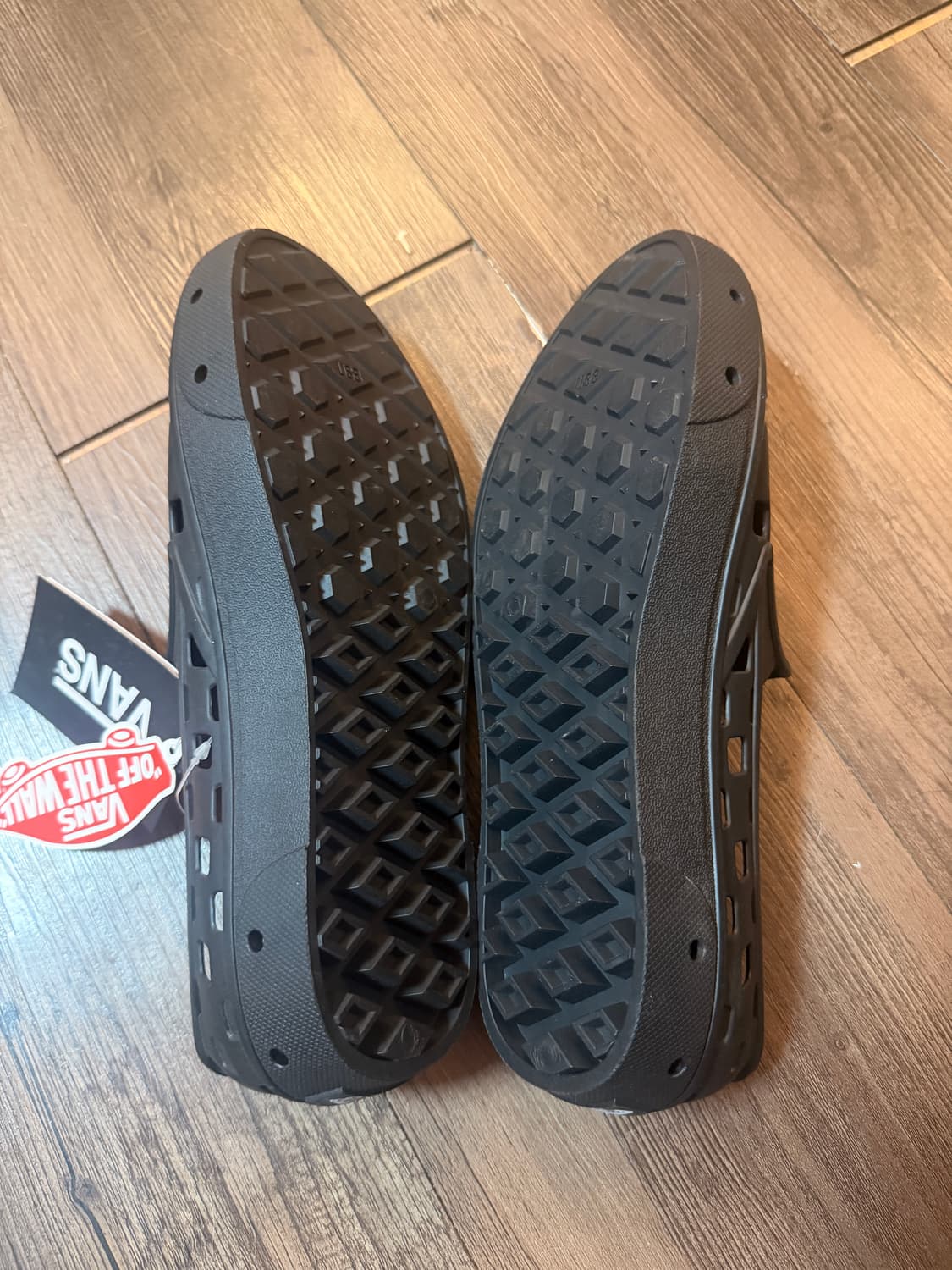 반스 UA 트랙 슬립온 260블랙  상품이미지3