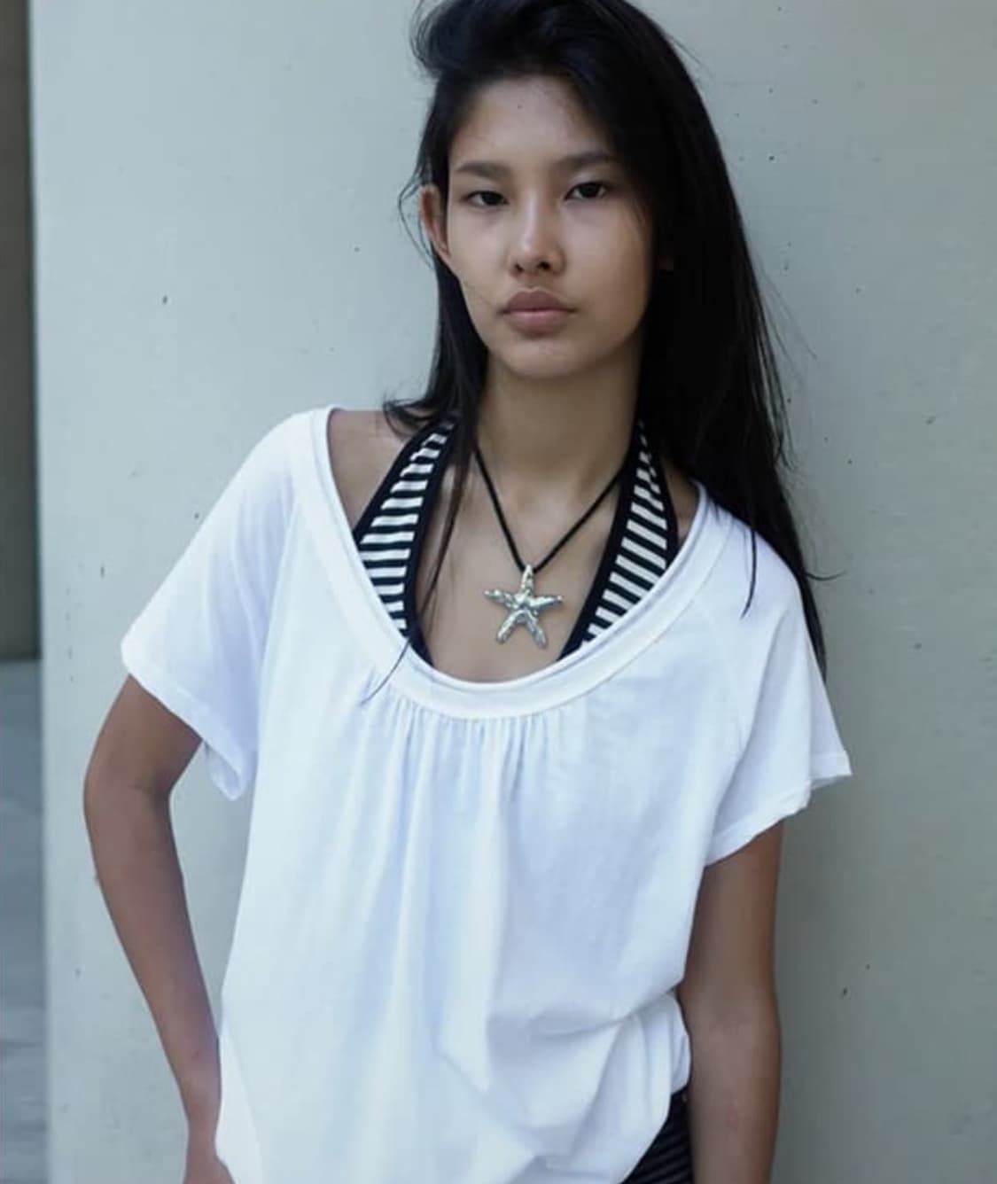 세릭 라운드 드로우스트링 헴 탑  상품이미지1