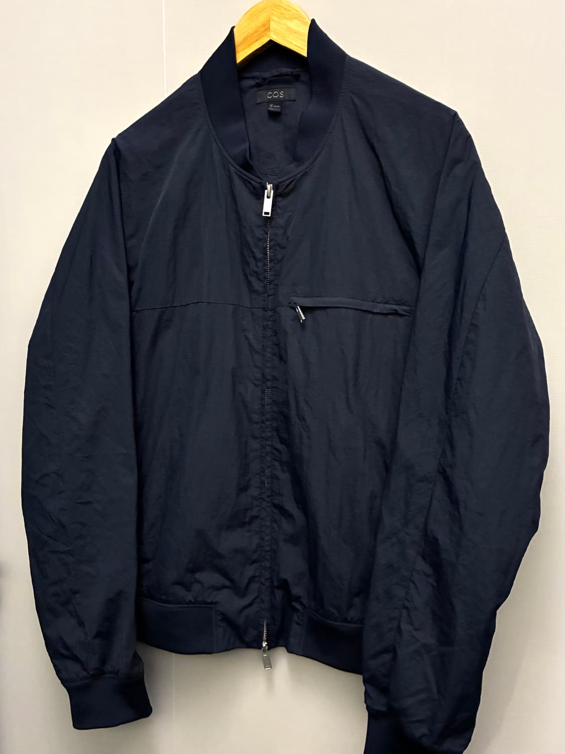 (L~XL)COS 코스 나일론 투웨이 테크니컬 봄버자켓 네이비 상품이미지3