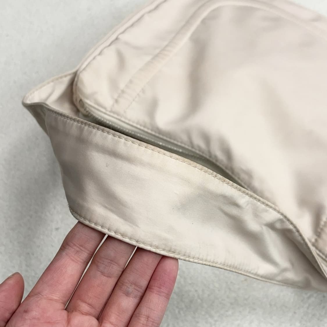 MATIN KIM 베이지 이지백 상품이미지2