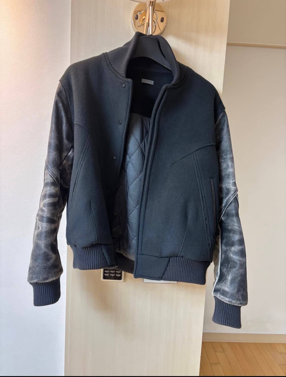 xlim ep6 바시티 자켓 상품이미지2