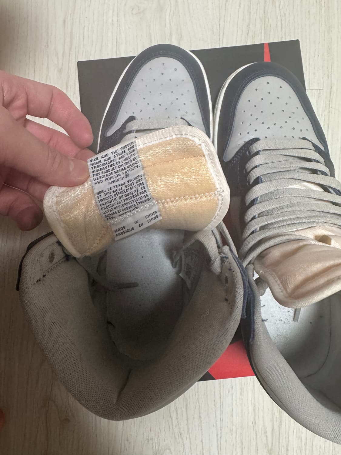 조던 1 하이 컬리지 니이비(조지타운) 상품이미지3