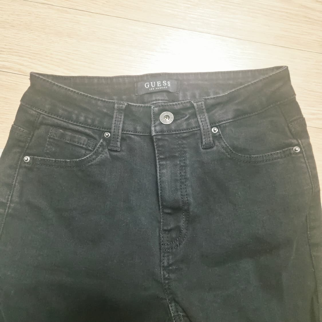 게스 슬림 블랙 부츠컷데님 상품이미지5