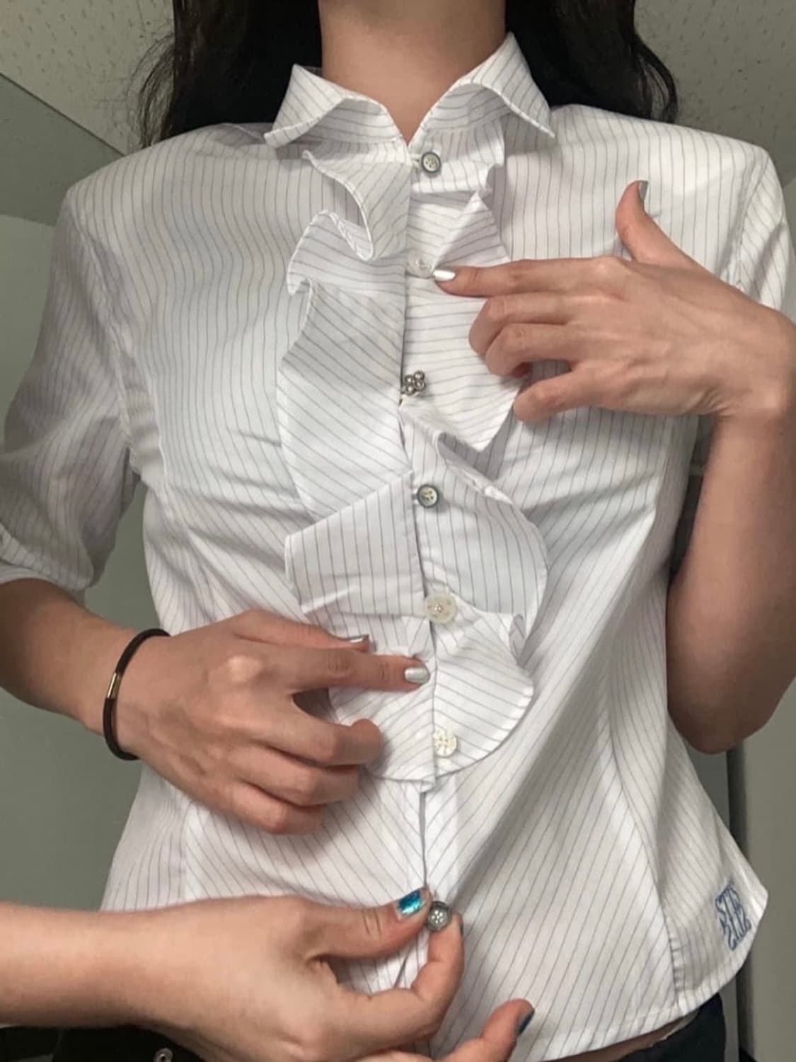 애옹쓰 프릴 셔츠 Eonts STTS multi frill shirts 상품이미지2