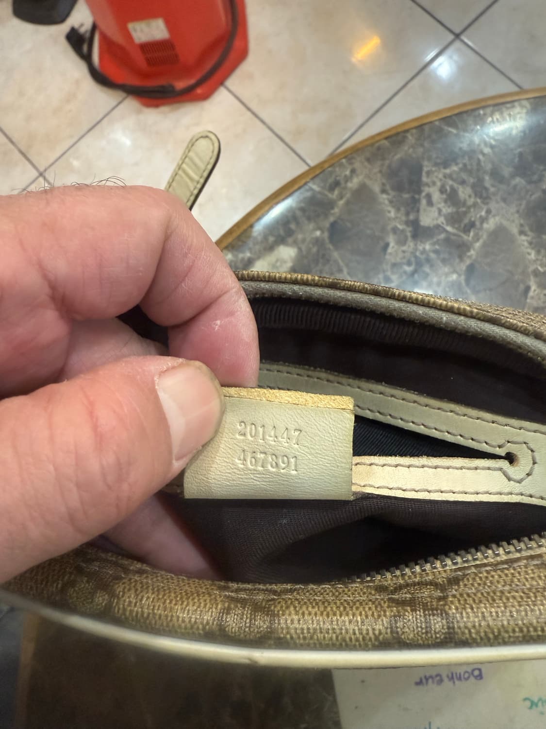 정품 구찌 GG 미니 크로스백 팝니다 상품이미지9