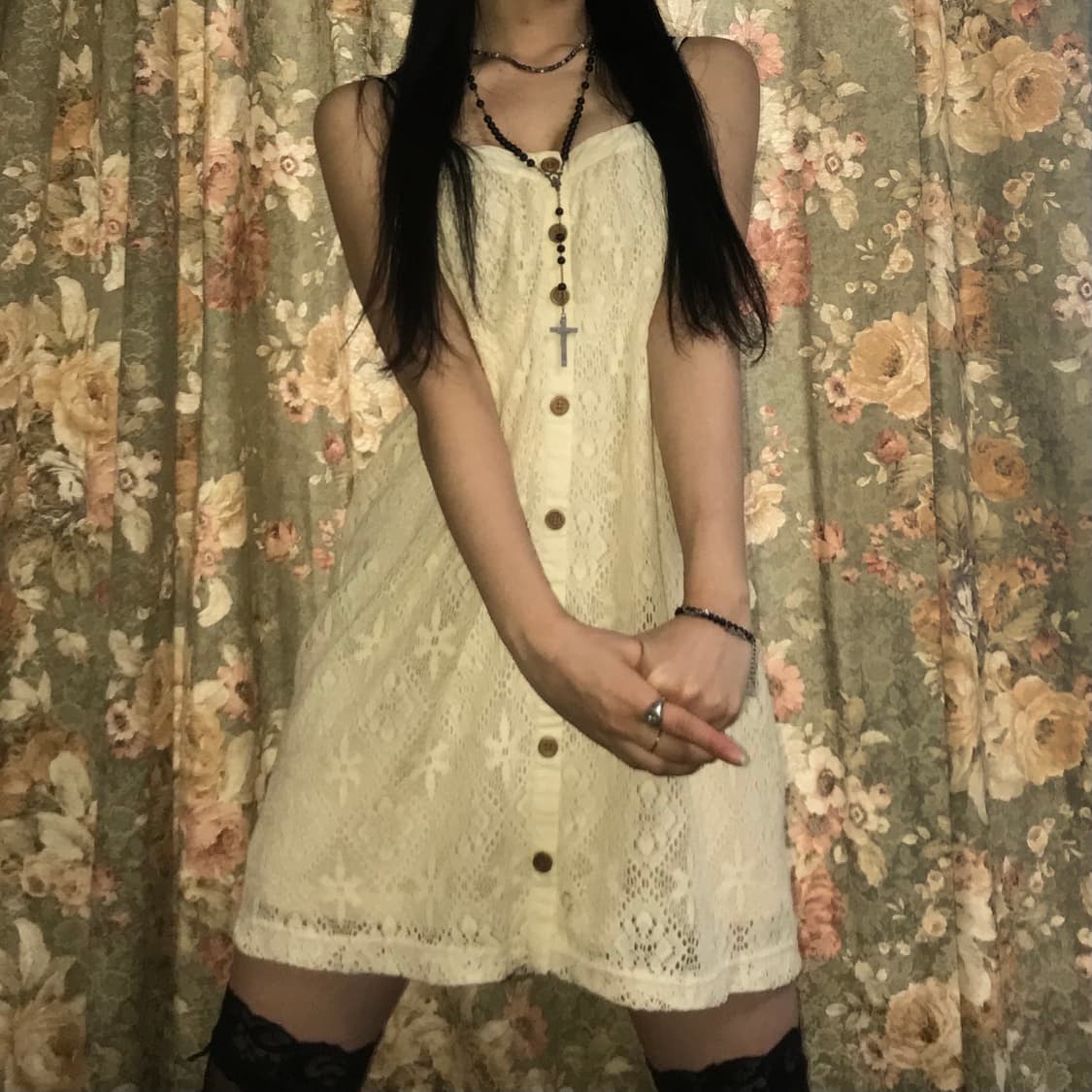 아이보리 미디 니트 버튼 드레스 상품이미지1