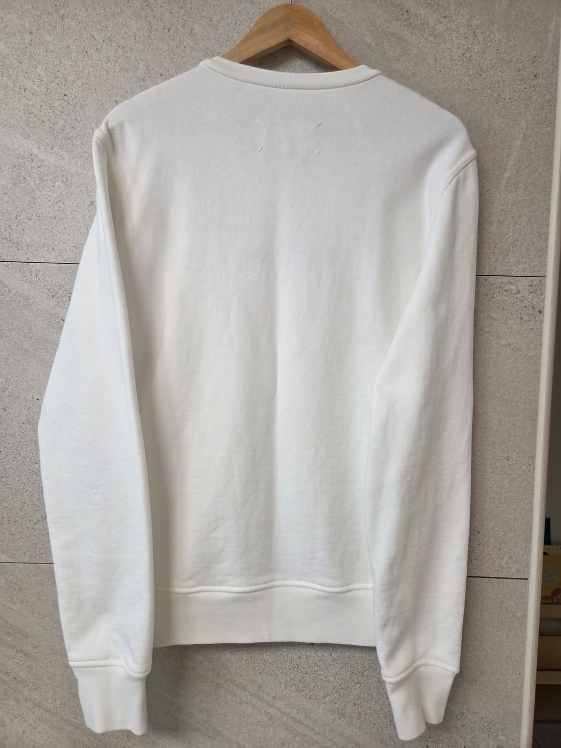 메종 마르지엘라 리버스 로고 맨투맨 화이트 48 상태 최상 상품이미지4