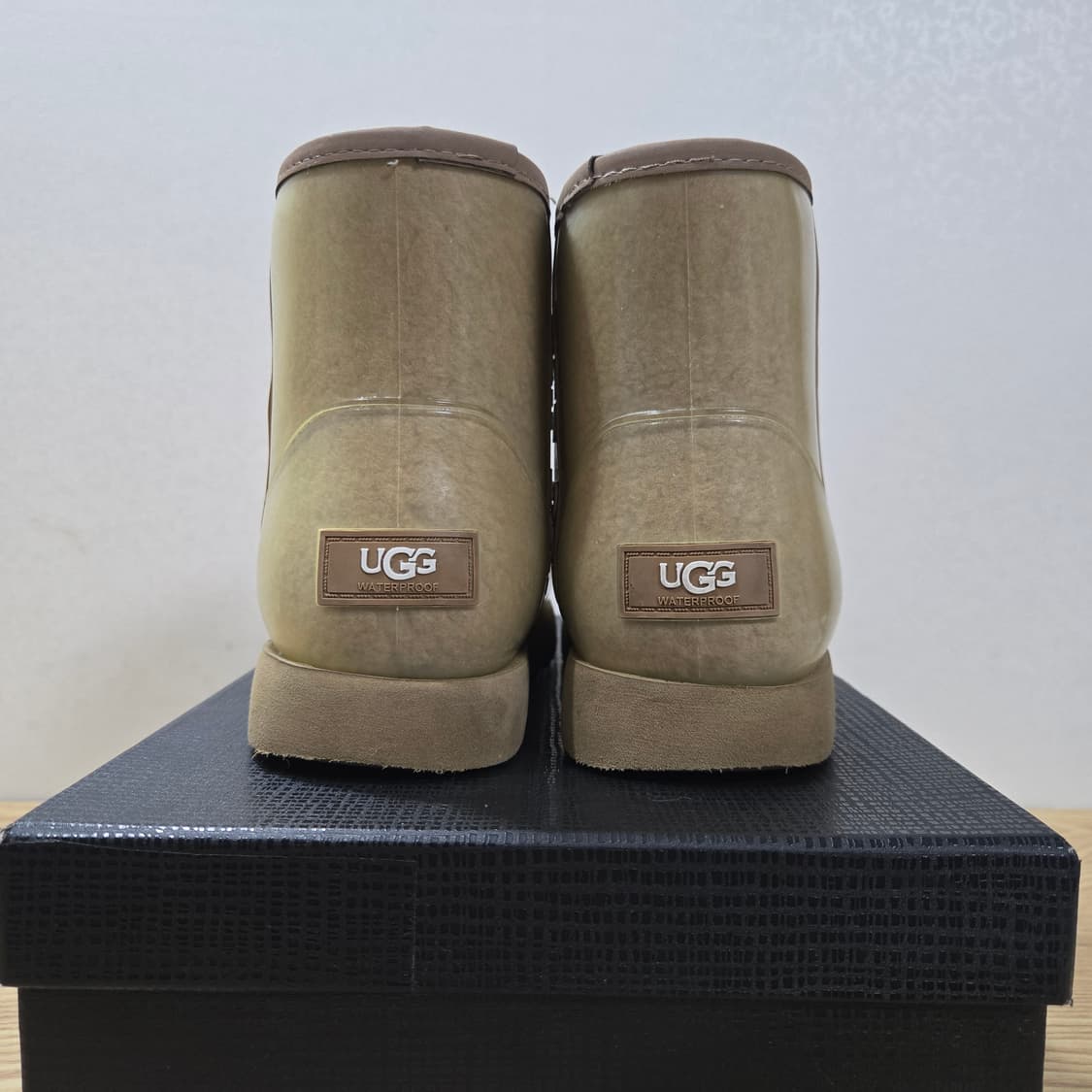 240 UGG 미국어그 클리어 미니 베이지 방수어그 상품이미지4