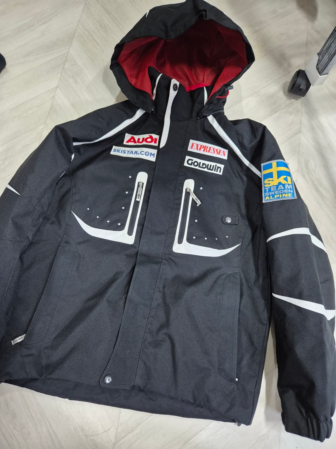 정품 골드윈 스웨덴 알파인 스키팀 레플리카 자켓 상품이미지1