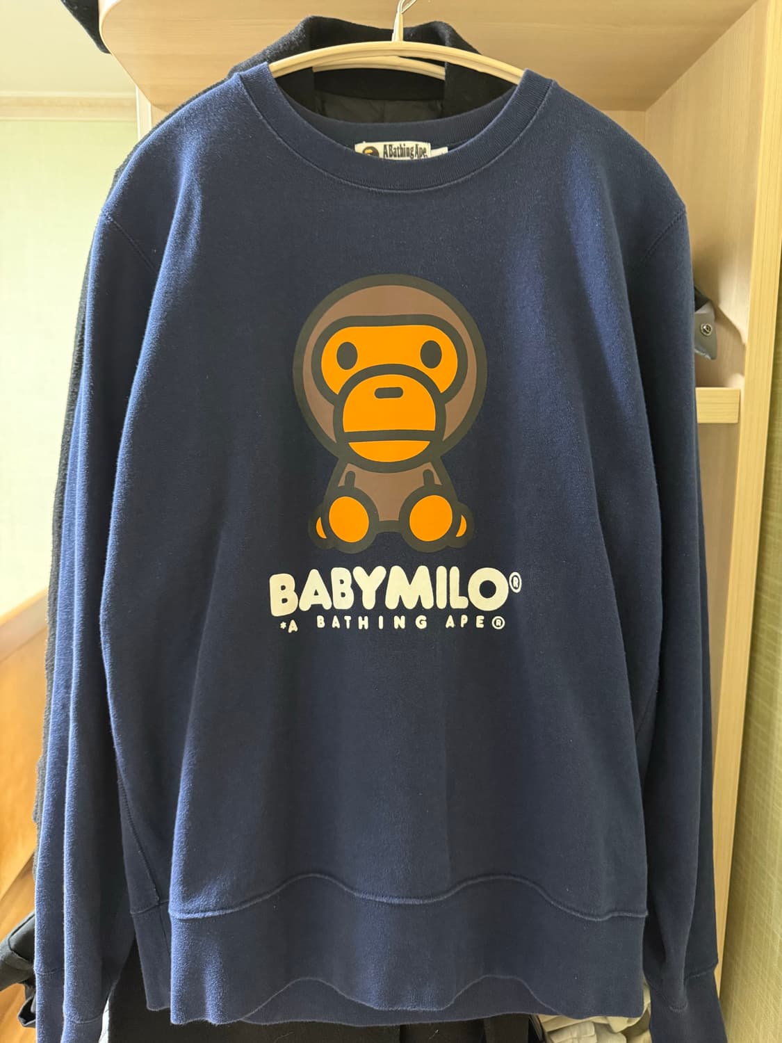 베이프 베이비 마일로 네이비 맨투맨  상품이미지1