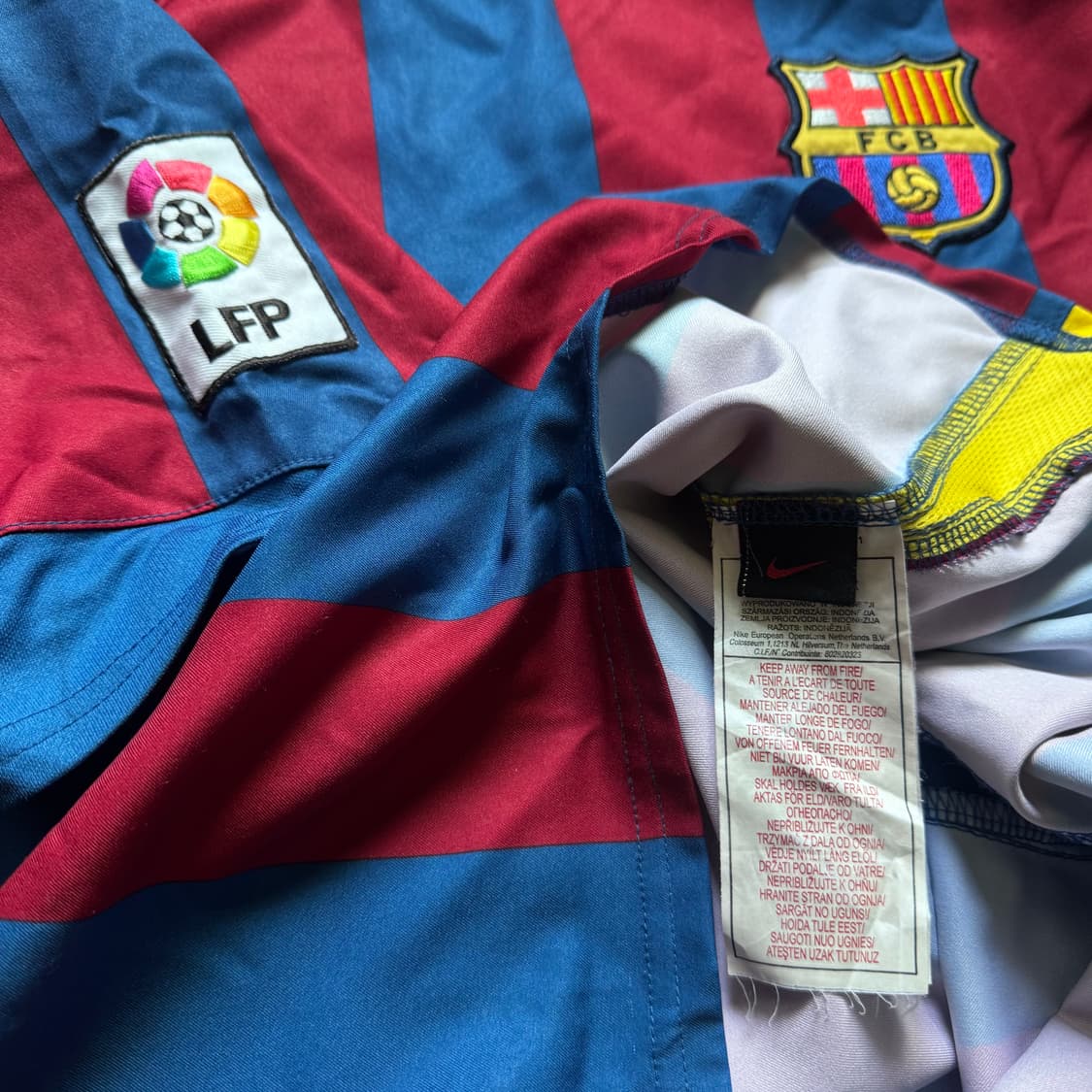 04-05 나이키 바르셀로나 홈 유니폼 #10 호나우지뉴 상품이미지6