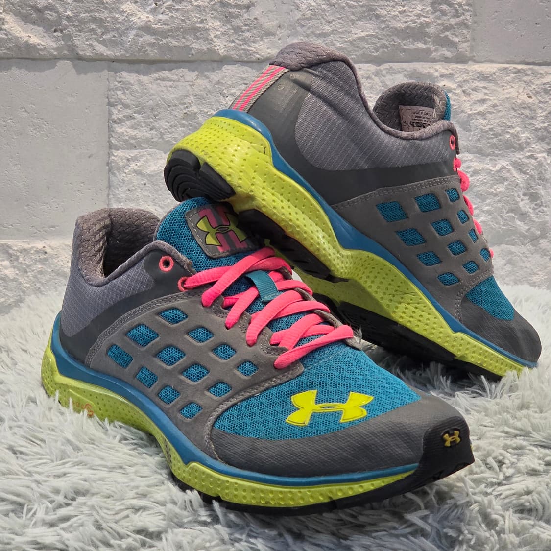 7a-22:언더아머 마이크로 G 런닝화(240) 상품이미지4