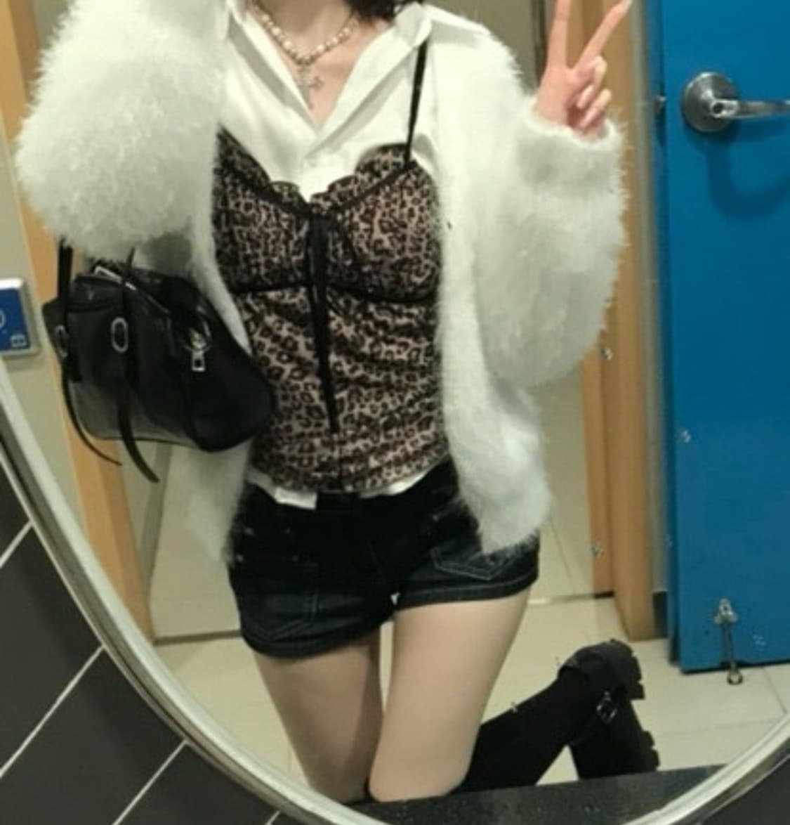 갸루 아몬리사 헬로키티 숏팬츠 데님 반바지 상품이미지3