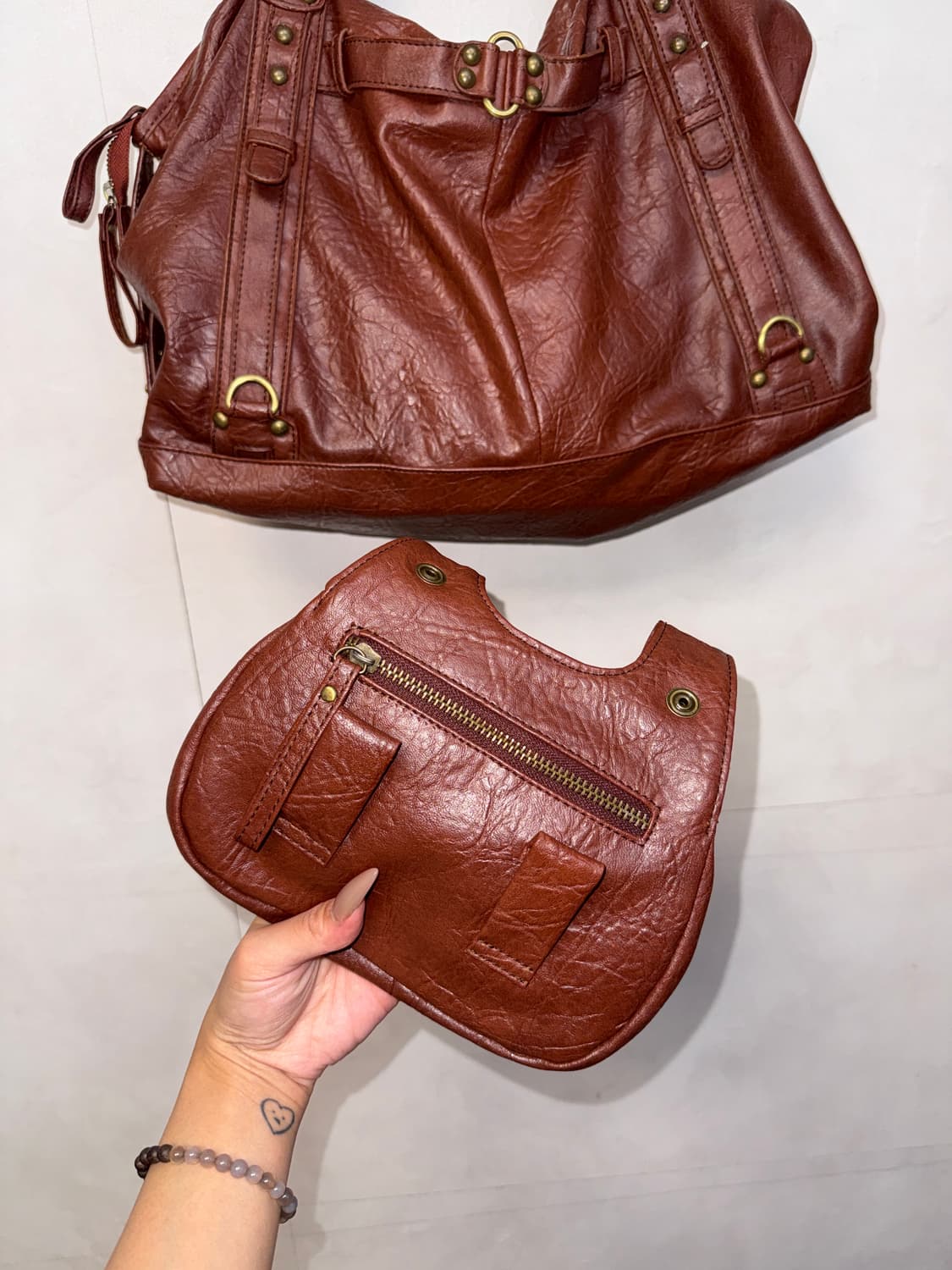 Brown multi pocket buckle tote bag 상품이미지4