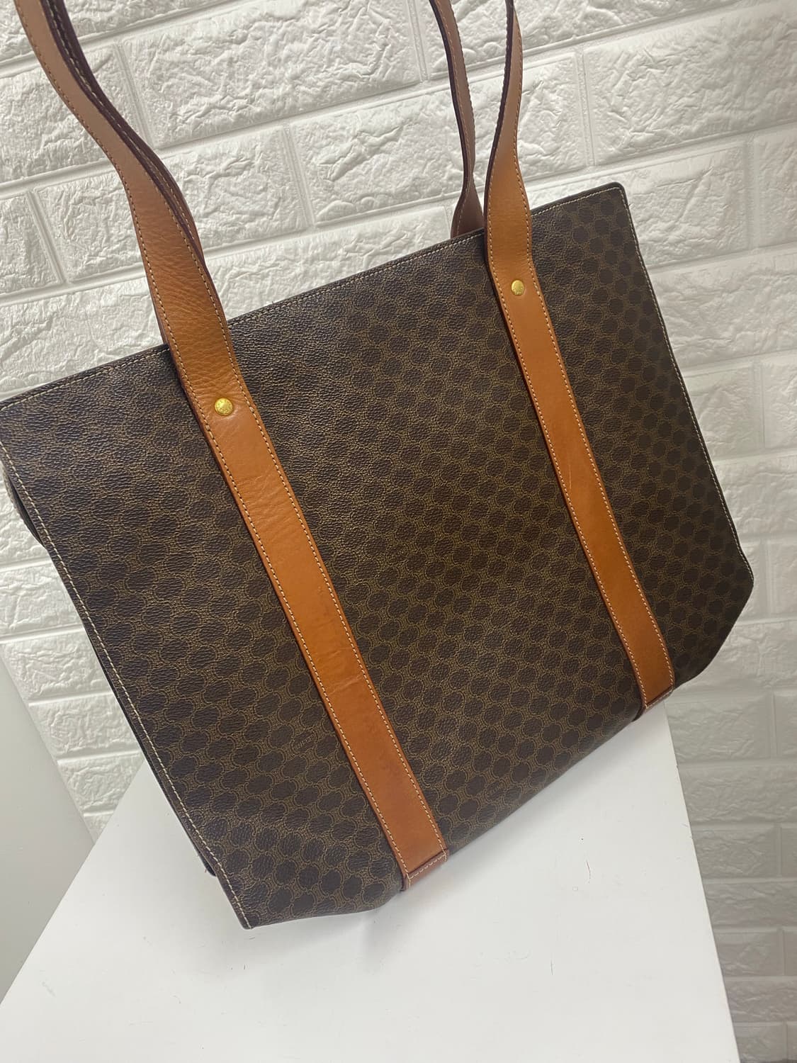 셀린느 브라운 마카담 숄더백 상품이미지2