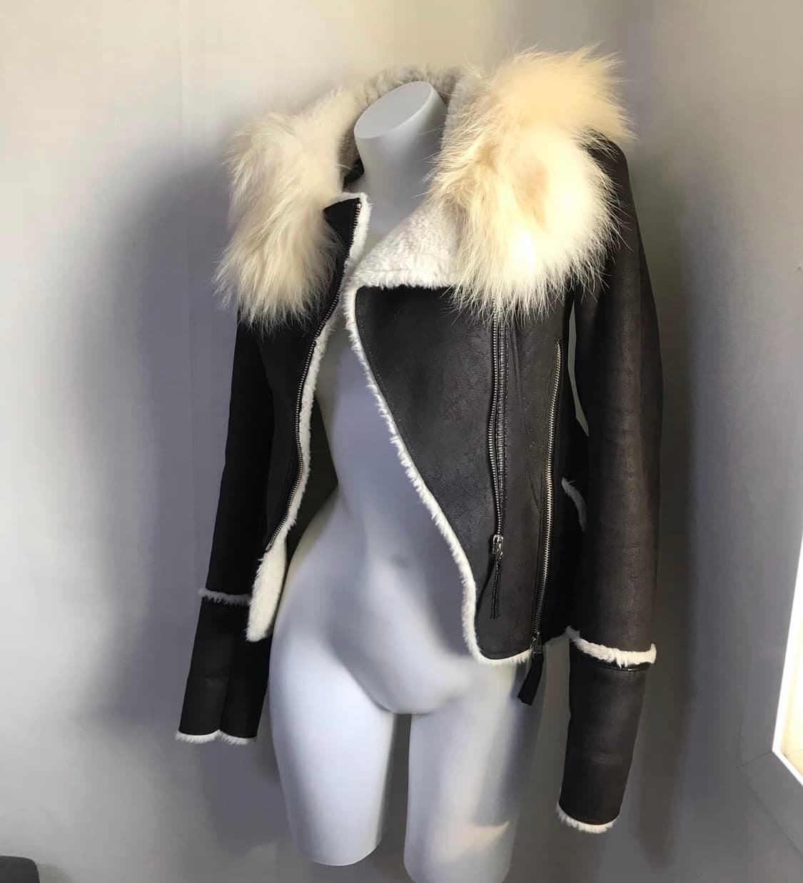 coyote fur hood mustang 후드 무스탕 상품이미지1