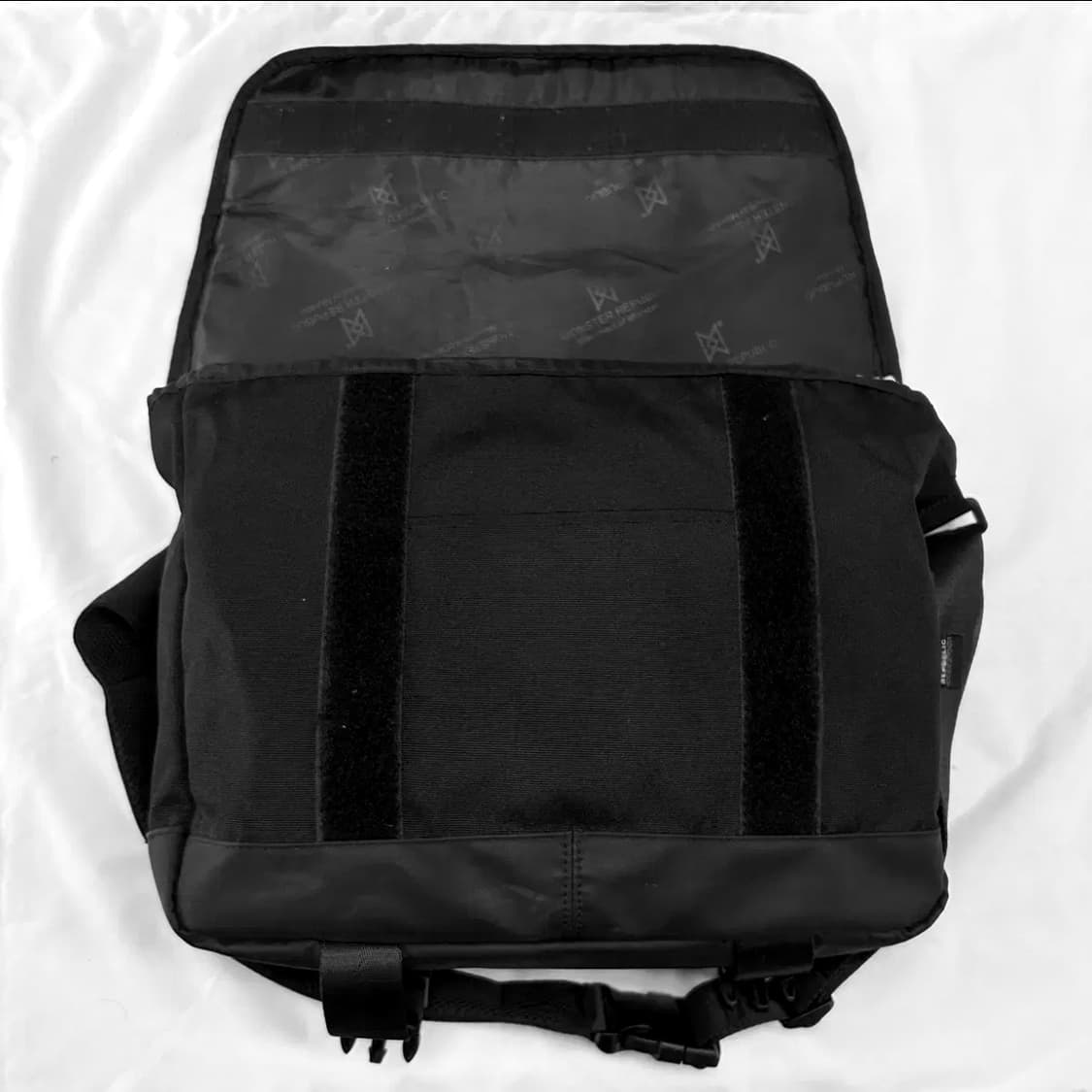 몬스터리퍼블릭 어드벤스 베이직 크로스백 메신저백 노트북 가방 상품이미지4