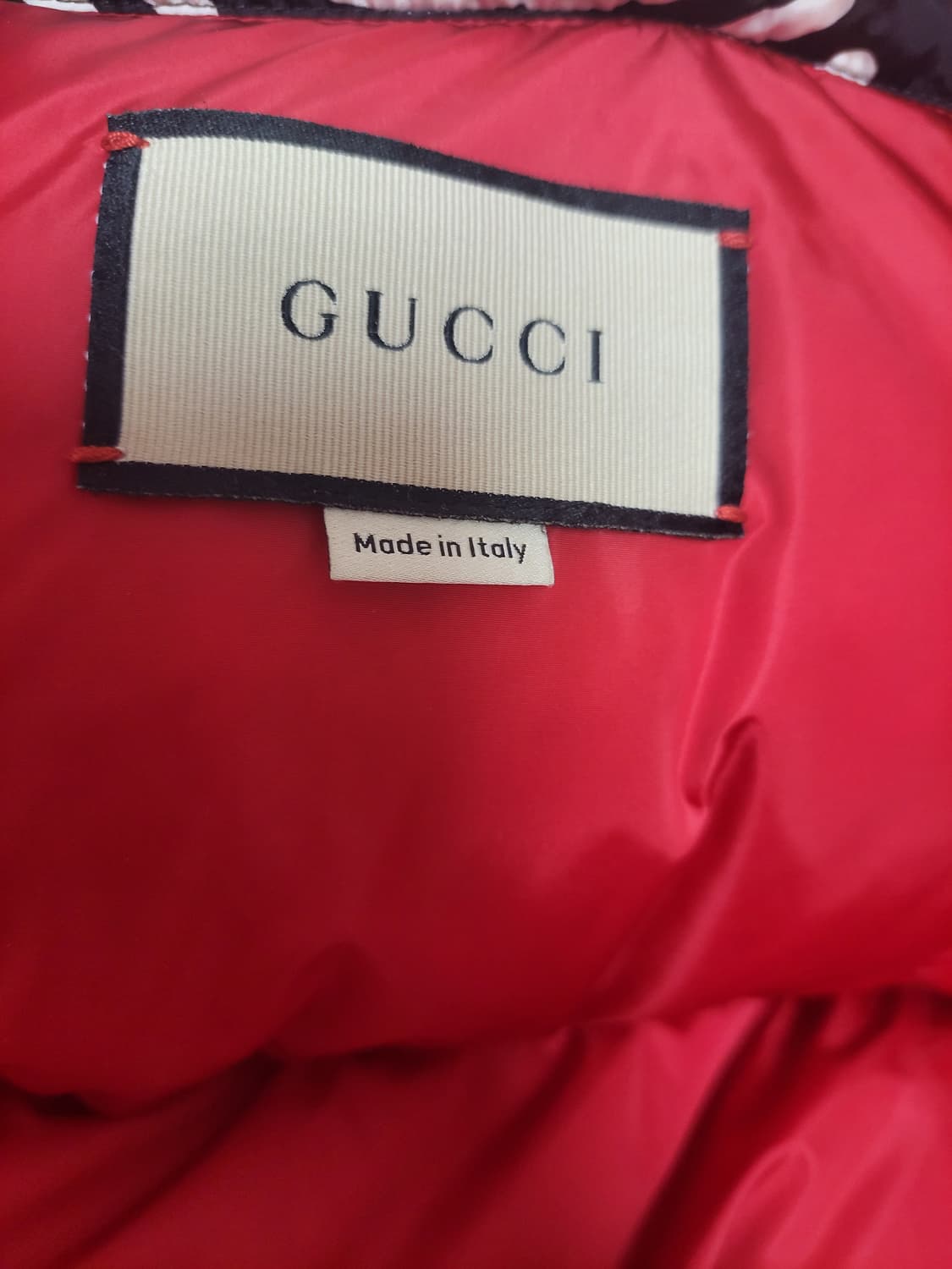 정품)급처상태양호!구찌 익스클루시브 인터로킹 GG로고 패딩 조끼베스트점퍼 상품이미지3