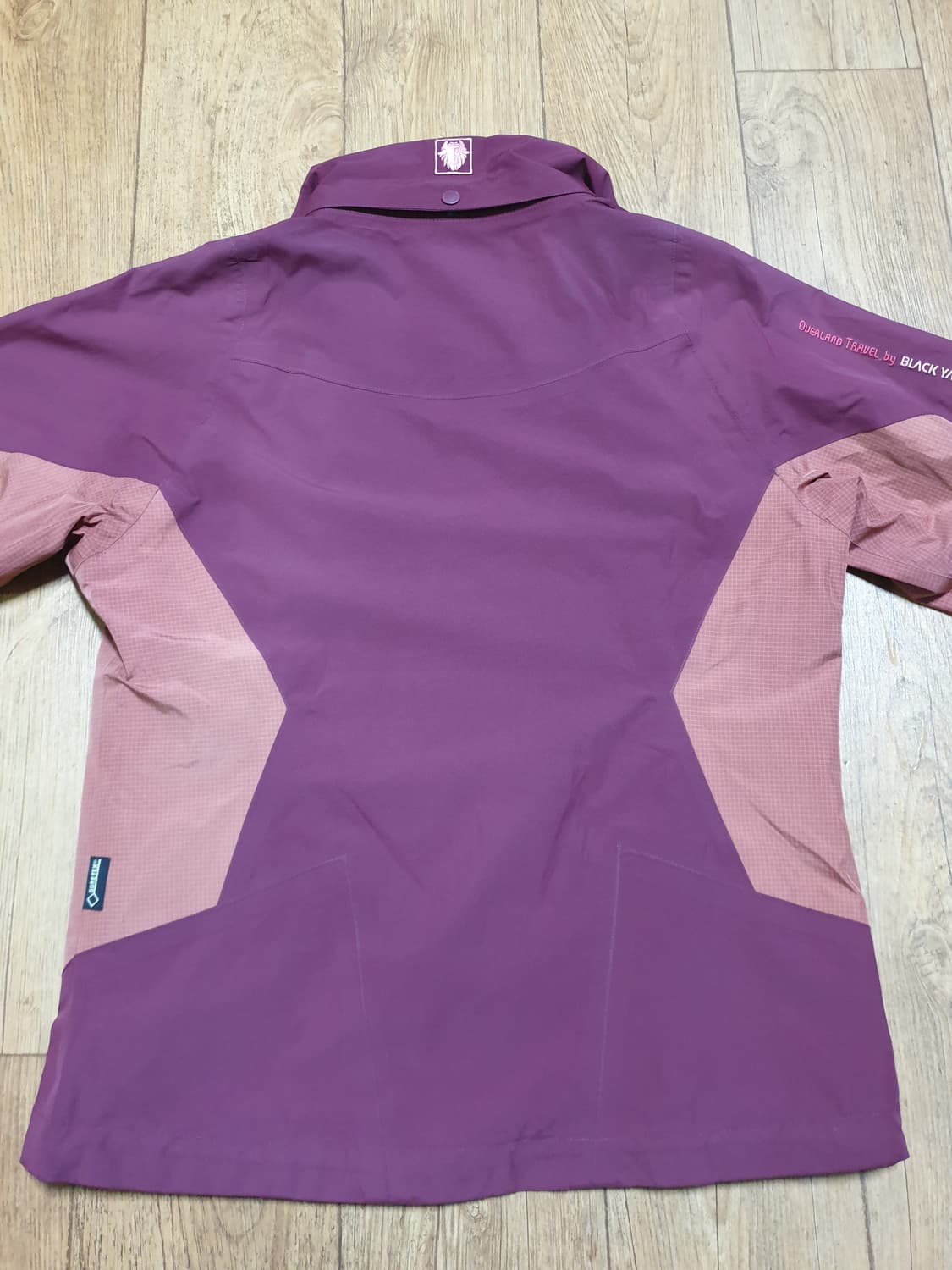 1101 블랙야크 아웃도어 바람막이 90~95 사이즈입니다 상품이미지5